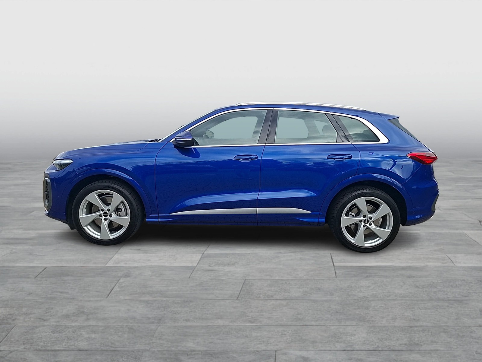 Fahrzeugabbildung Audi Q5 TDI S-Line quattro S-tronic Matrix Navi AVC ACC 360° HUD SH