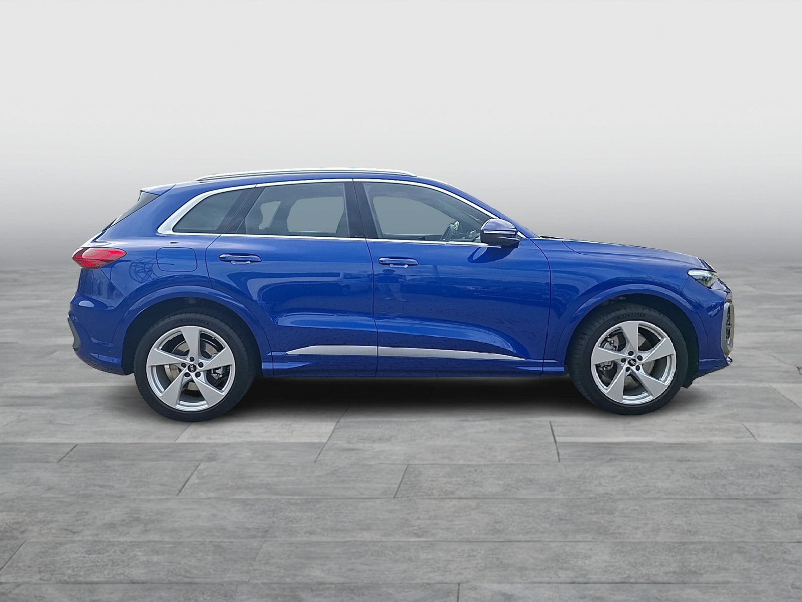 Fahrzeugabbildung Audi Q5 TDI S-Line quattro S-tronic Matrix Navi AVC ACC 360° HUD SH