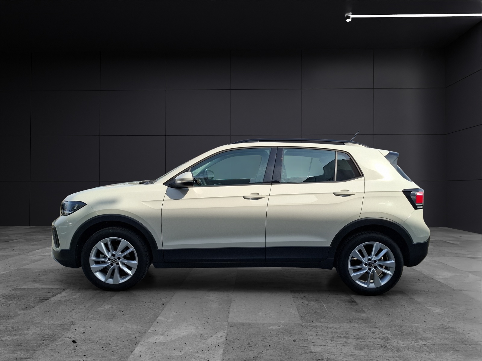 Fahrzeugabbildung Volkswagen T-Cross TSI Life DSG LED CarPlay AID ACC RFK SH LM