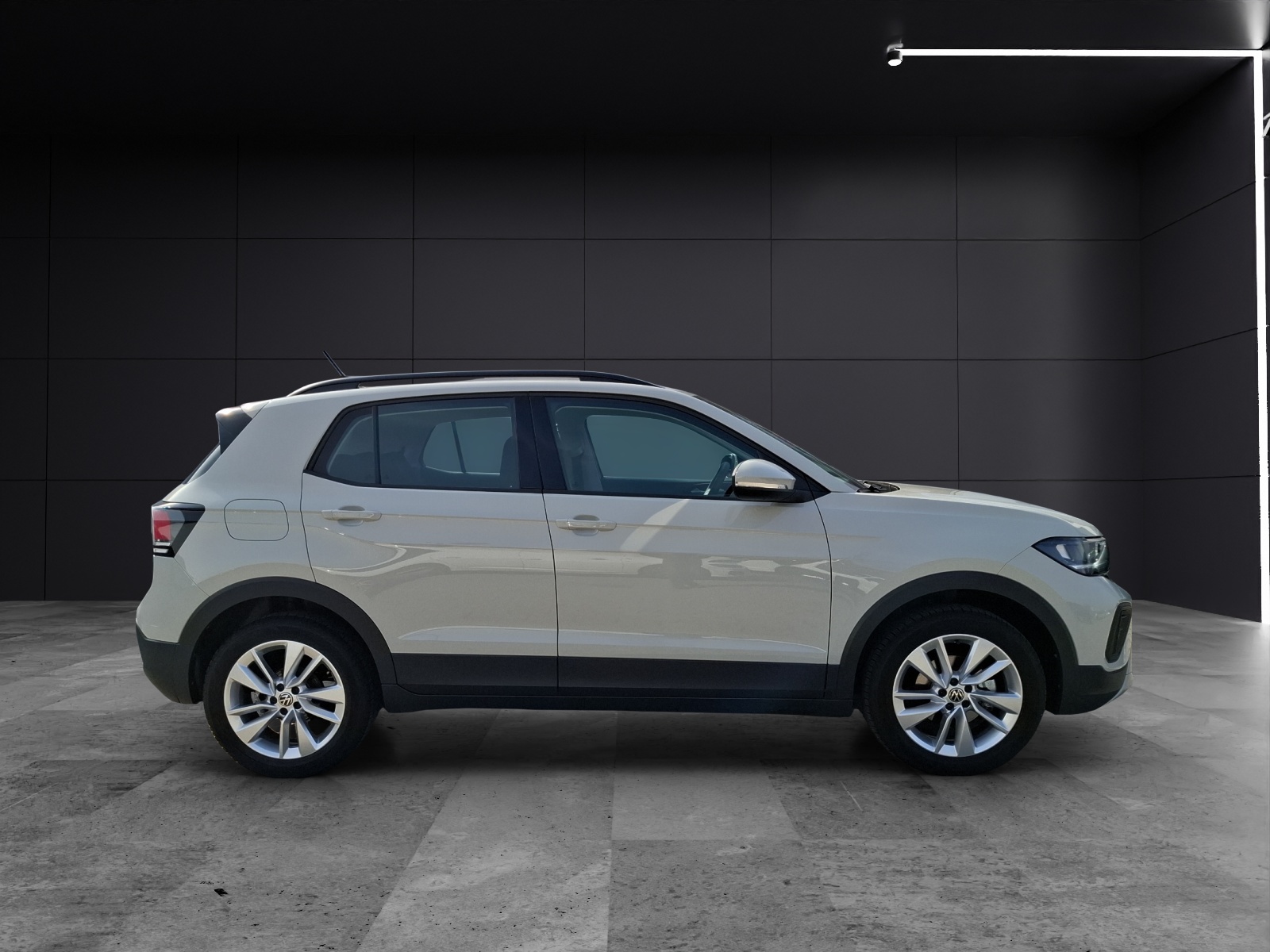 Fahrzeugabbildung Volkswagen T-Cross TSI Life DSG LED CarPlay AID ACC RFK SH LM