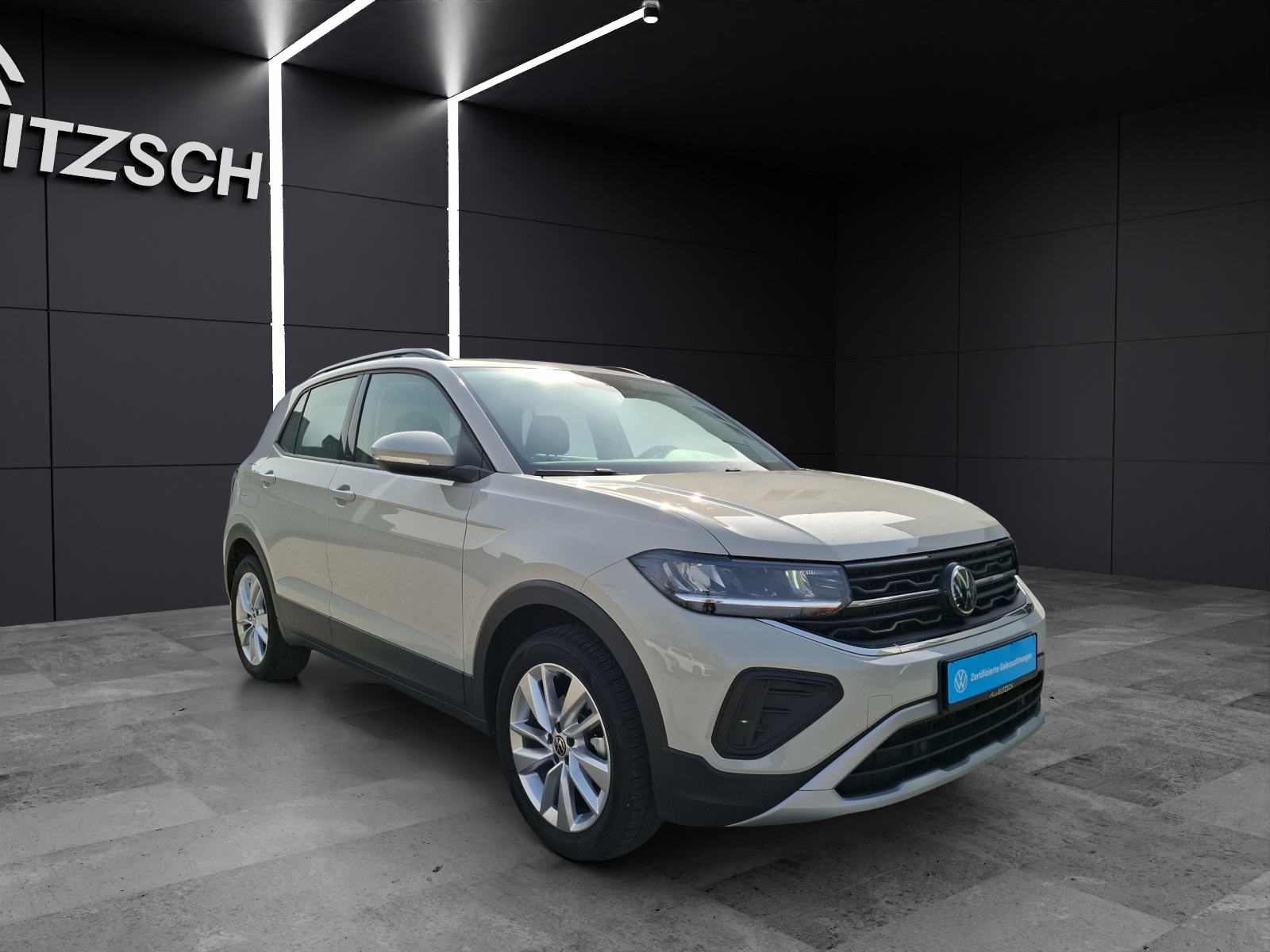 Fahrzeugabbildung Volkswagen T-Cross TSI Life DSG LED CarPlay AID ACC RFK SH LM