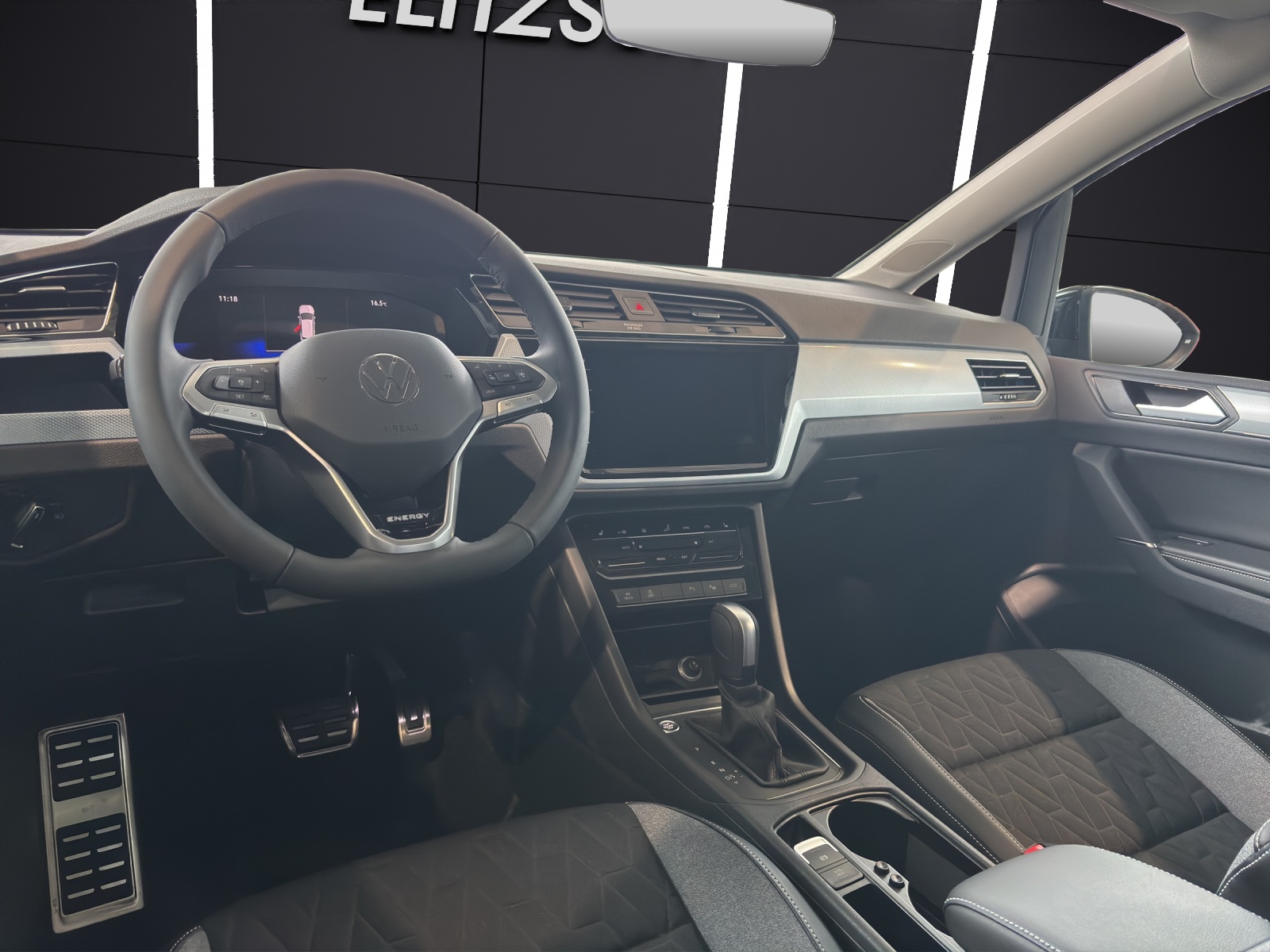 Fahrzeugabbildung Volkswagen Touran DSG TSI Energy NAVI IQ-LED AHZV