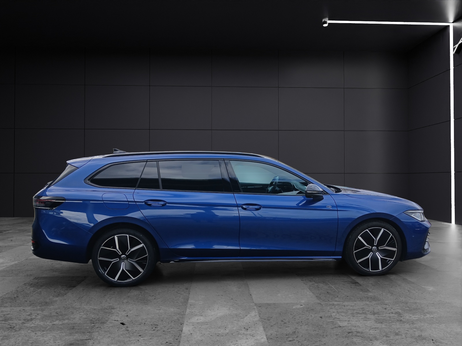Fahrzeugabbildung Volkswagen Passat TDI DSG R-Line Signature MATRIX ACC DCC AHK HUD AID NAVI