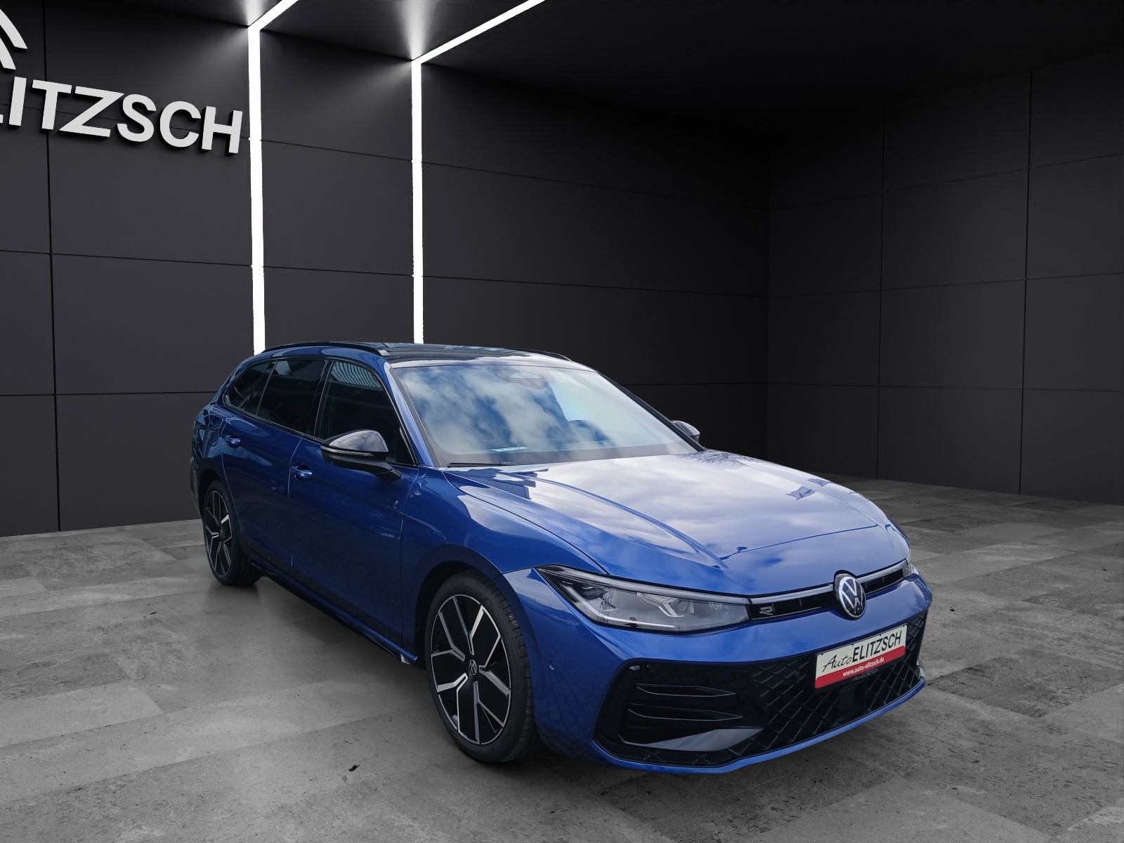 Fahrzeugabbildung Volkswagen Passat TDI DSG R-Line Signature MATRIX ACC DCC AHK HUD AID NAVI