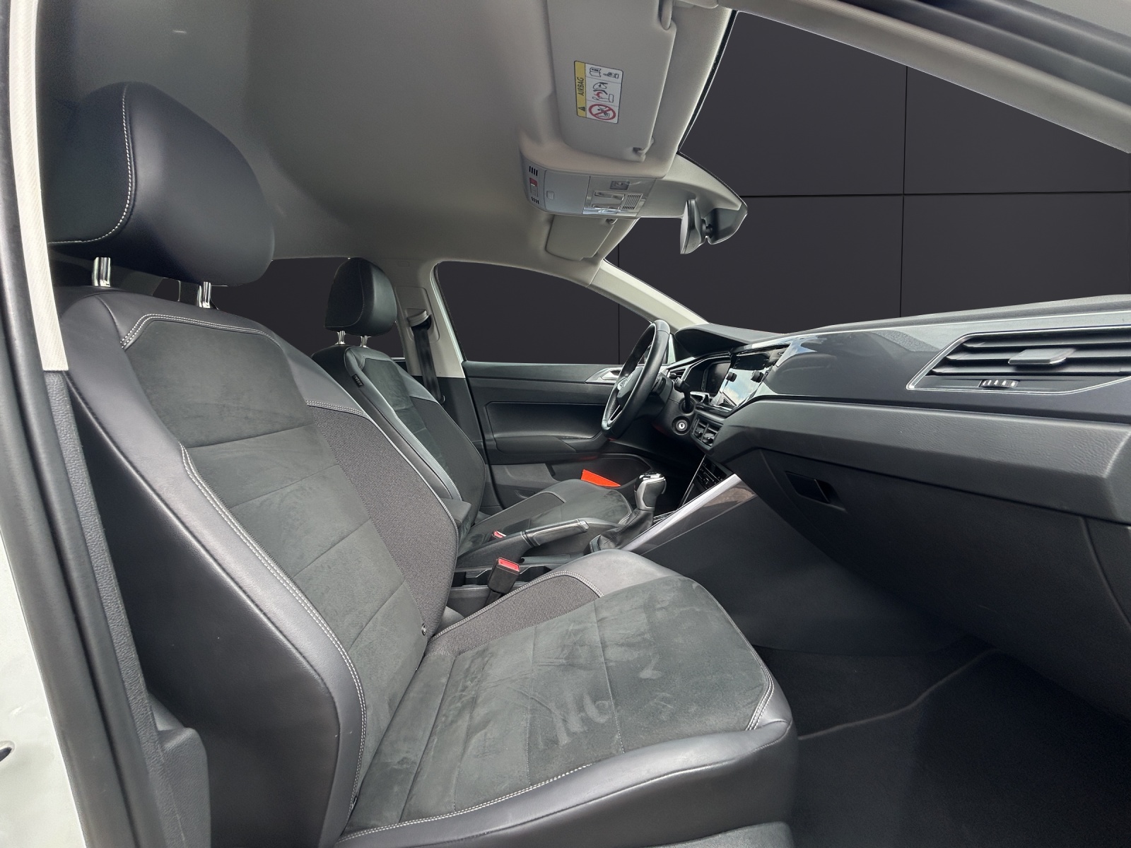 Fahrzeugabbildung Volkswagen Polo Style TSI DSG IQ.Light ACC SH PDC AppConnect Ambiente Navi