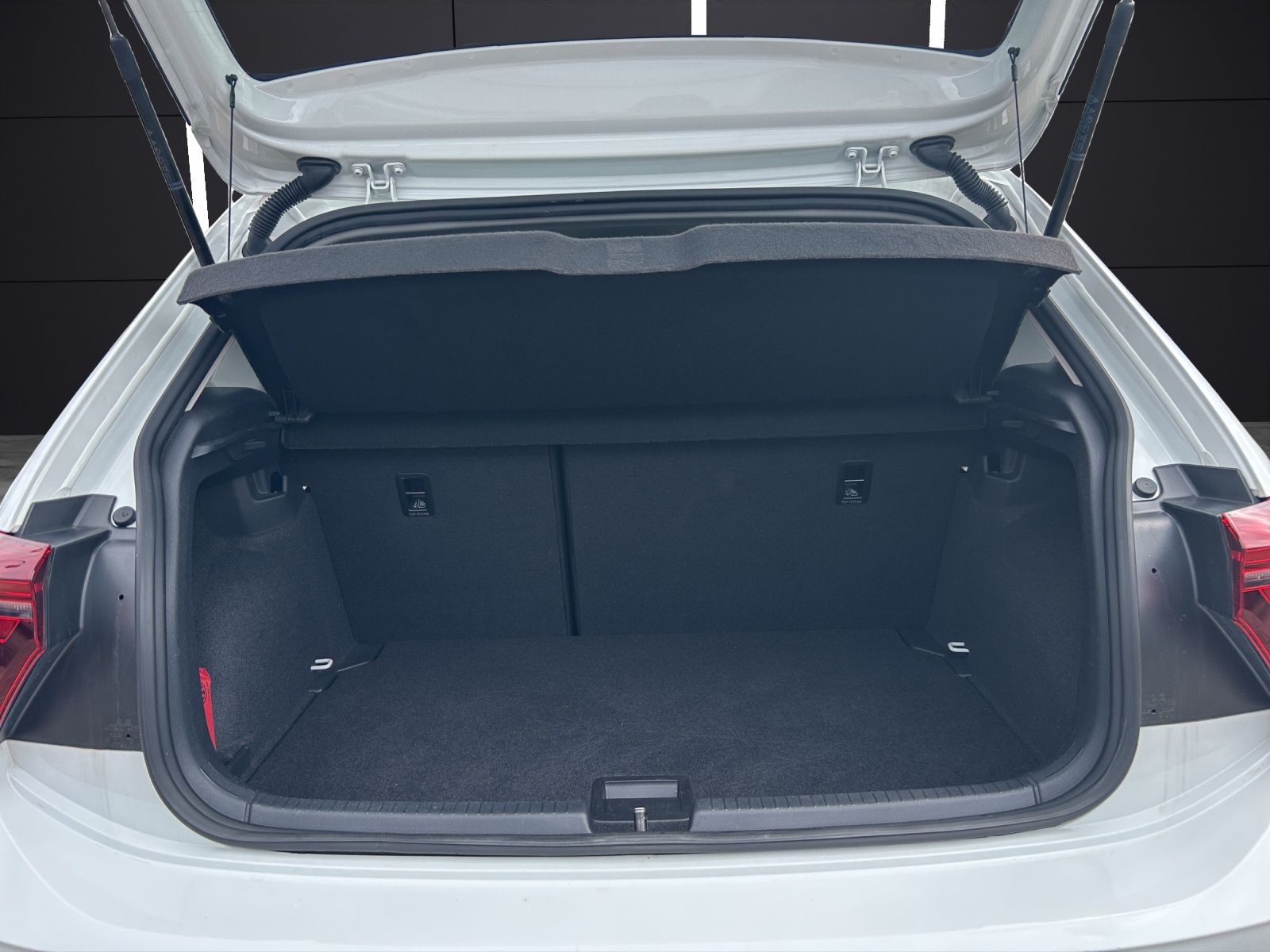 Fahrzeugabbildung Volkswagen Polo Style TSI DSG IQ.Light ACC SH PDC AppConnect Ambiente Navi