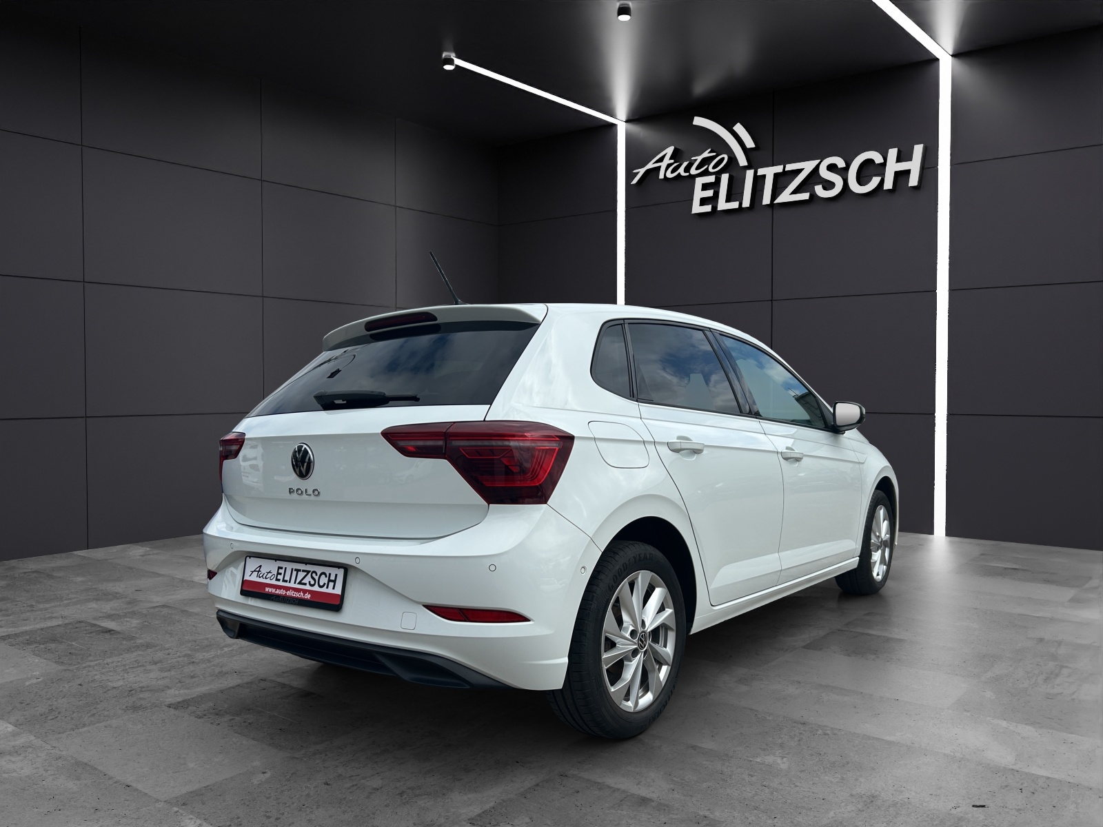 Fahrzeugabbildung Volkswagen Polo Style TSI DSG IQ.Light ACC SH PDC AppConnect Ambiente Navi