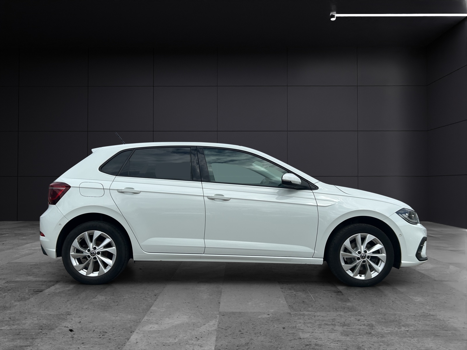 Fahrzeugabbildung Volkswagen Polo Style TSI DSG IQ.Light ACC SH PDC AppConnect Ambiente Navi