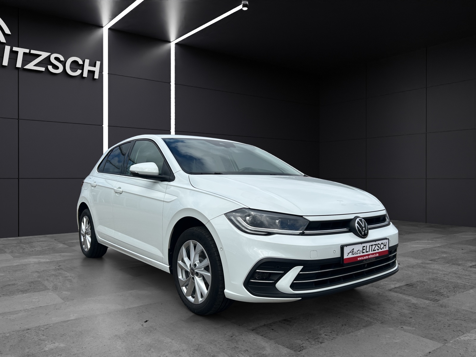 Fahrzeugabbildung Volkswagen Polo Style TSI DSG IQ.Light ACC SH PDC AppConnect Ambiente Navi