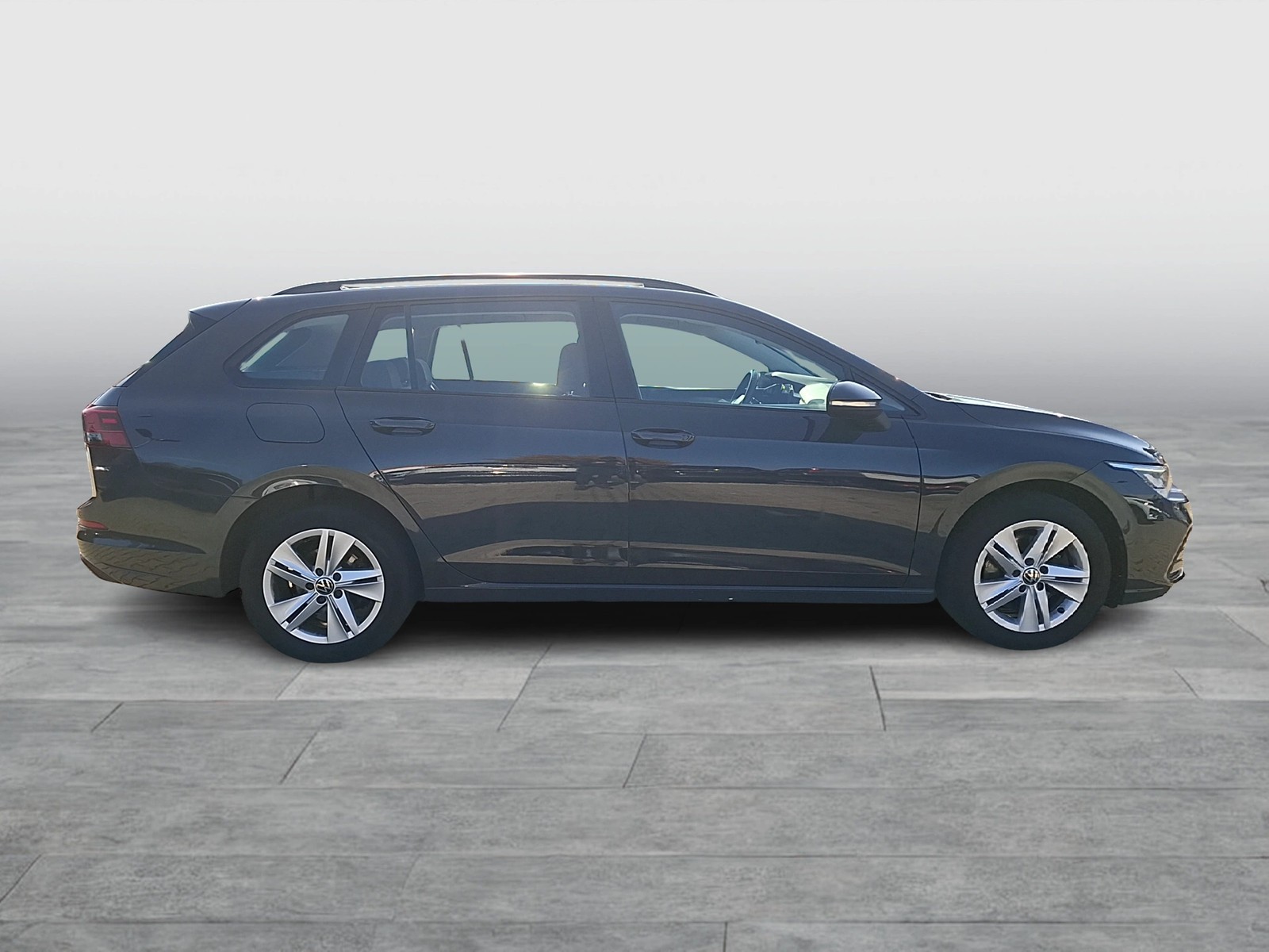 Fahrzeugabbildung Volkswagen Golf VIII Variant TDI Life DSG Standhzg LED Navi AID ACC SHZ PDC