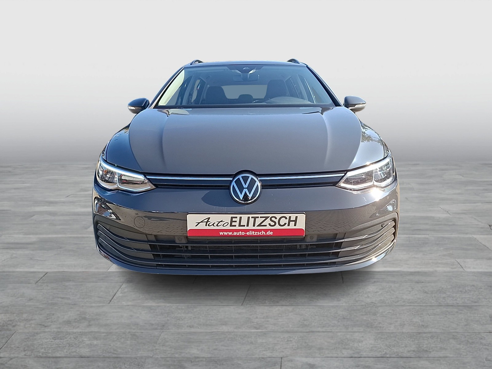 Fahrzeugabbildung Volkswagen Golf VIII Variant TDI Life DSG Standhzg LED Navi AID ACC SHZ PDC