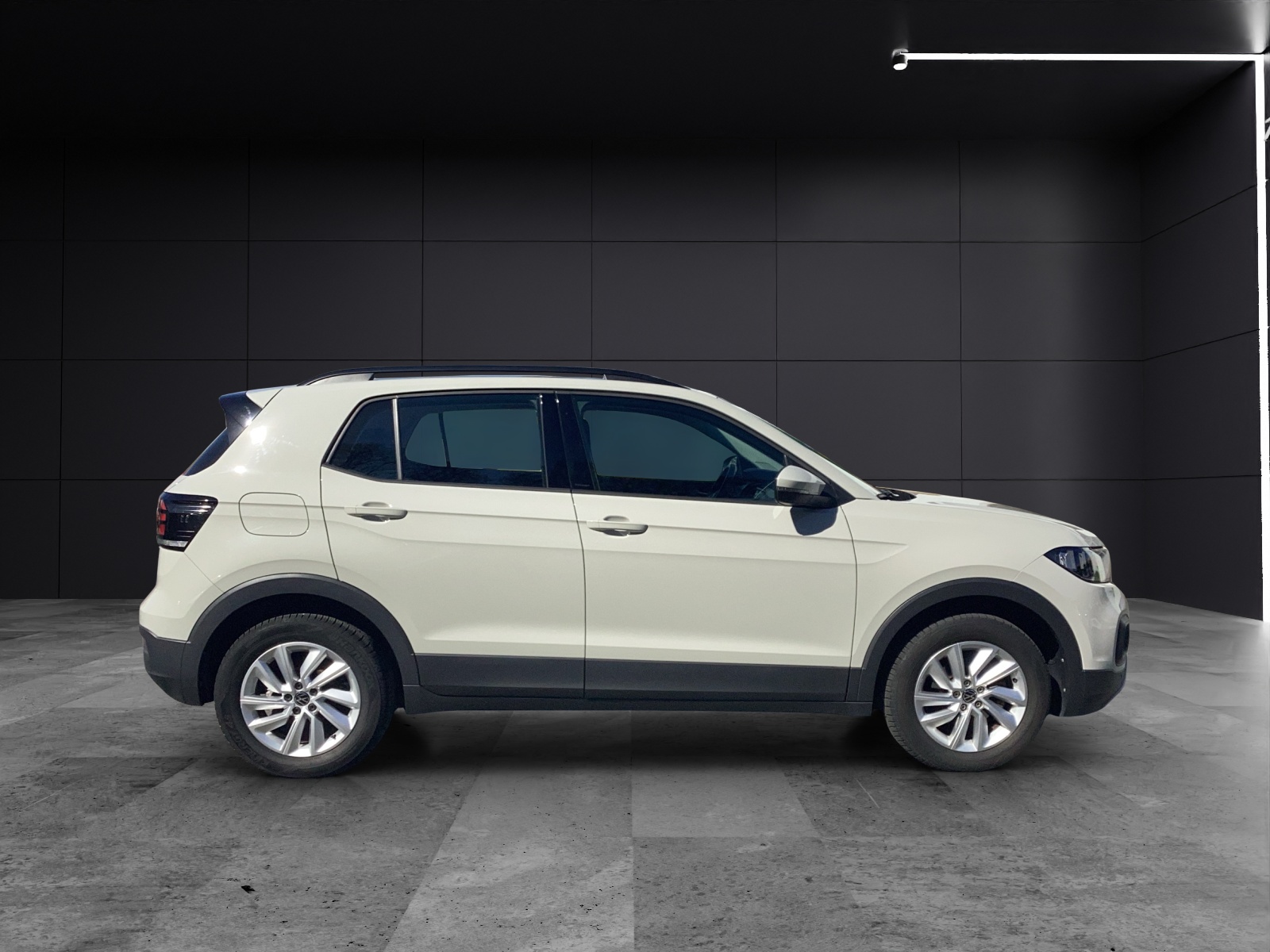 Fahrzeugabbildung Volkswagen T-Cross Life Navi Climatronic PDC SH LM