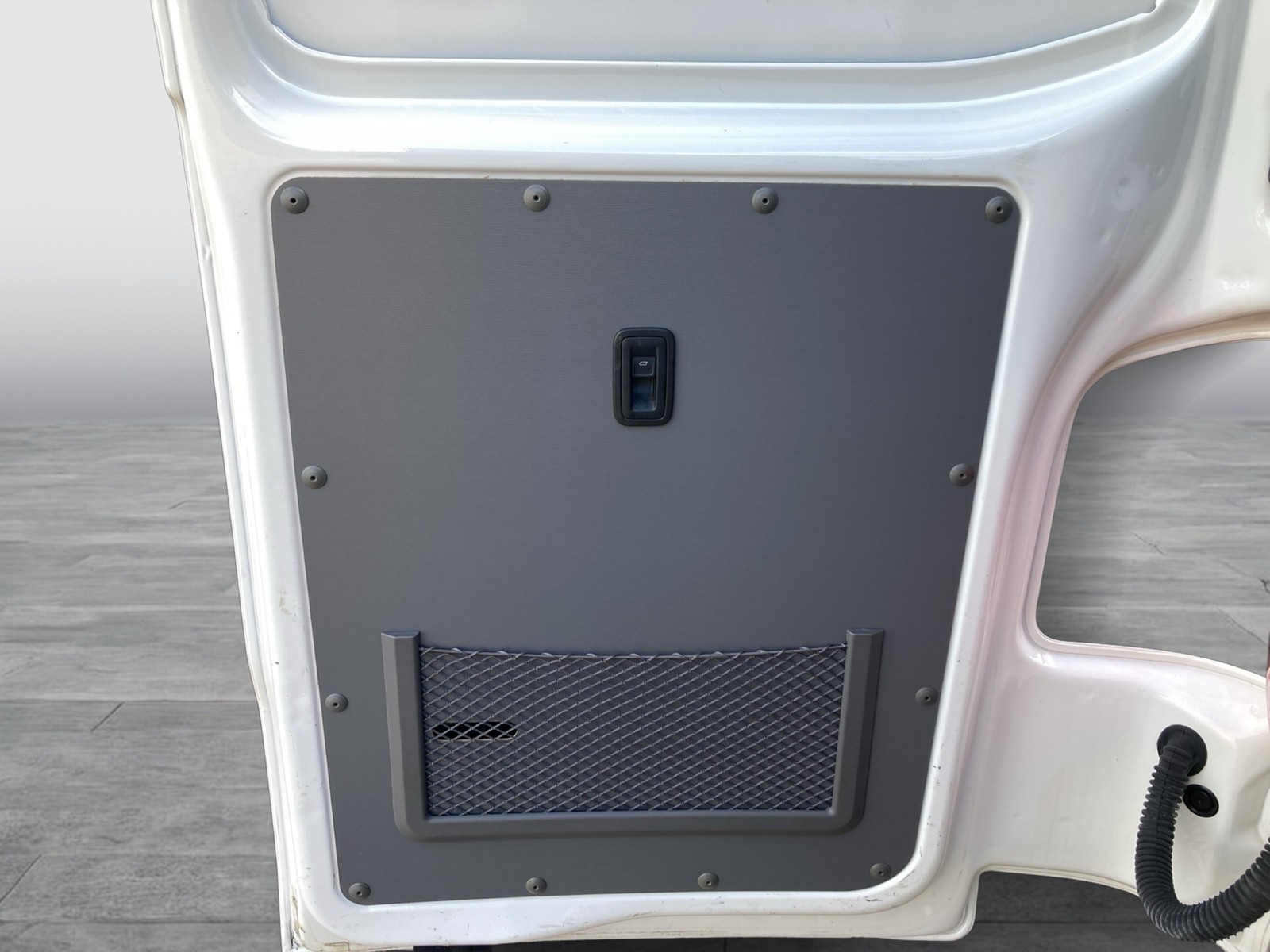 Fahrzeugabbildung Volkswagen T6 Transporter T6.1 TDI Kasten AHK PDC Klima DAB+