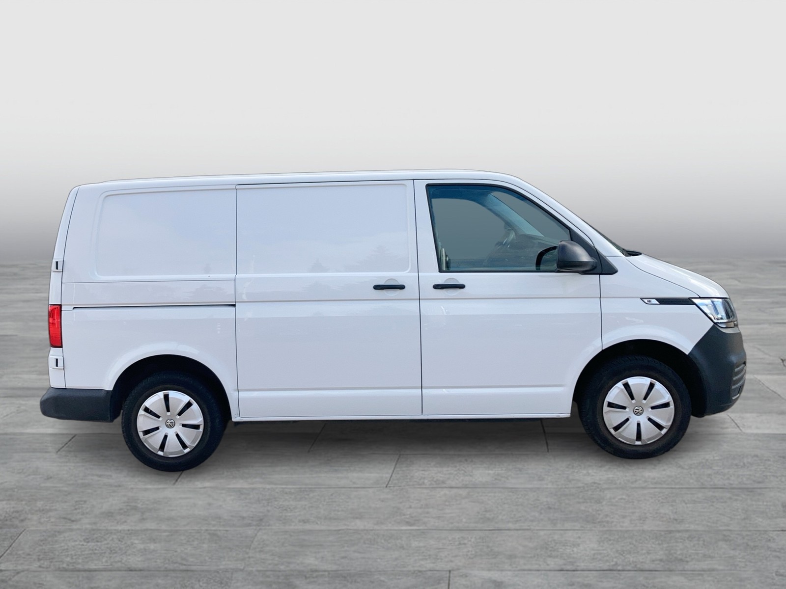 Fahrzeugabbildung Volkswagen T6 Transporter T6.1 TDI Kasten AHK PDC Klima DAB+