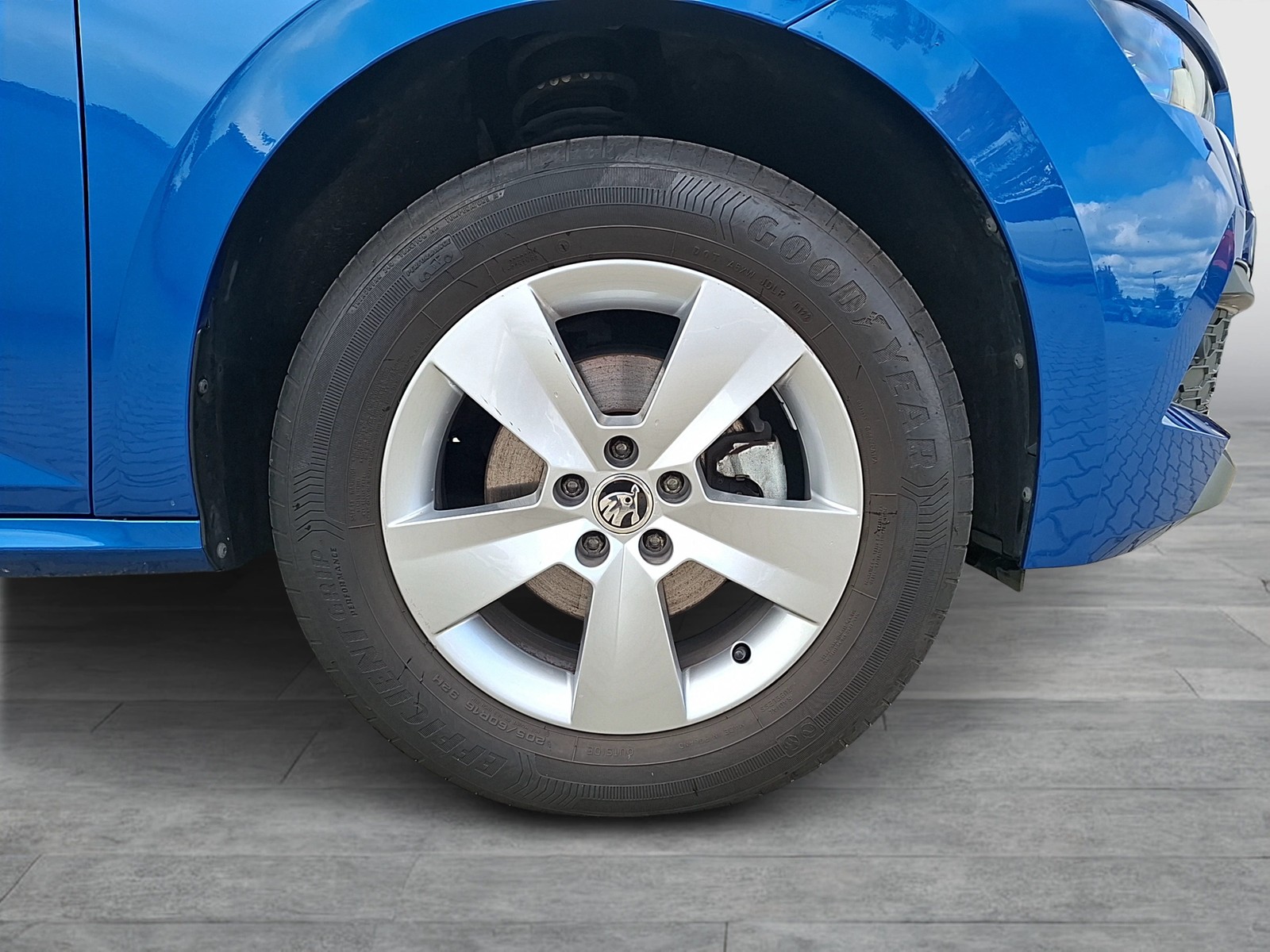 Fahrzeugabbildung SKODA Kamiq TSI Ambition Navi VC GRA PDC SH LM