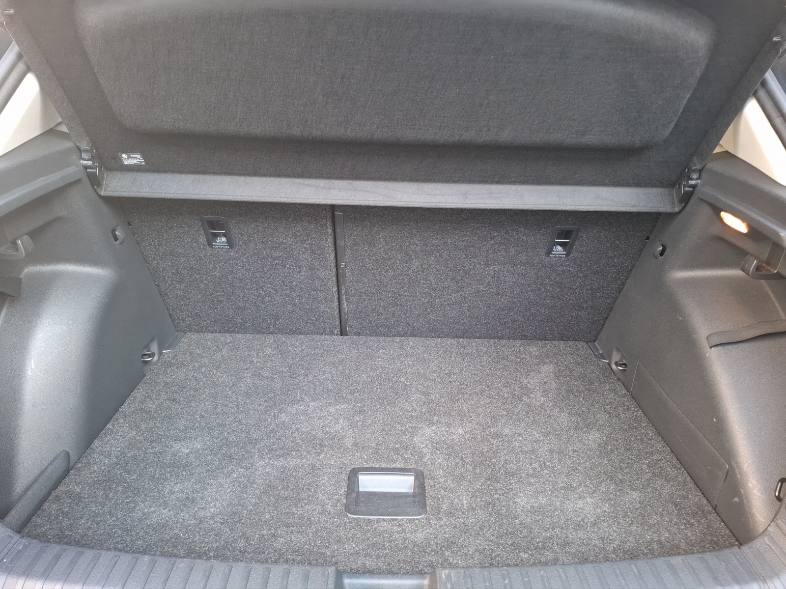 Fahrzeugabbildung SKODA Fabia TSI Style LED Navi AID ACC RFK SH LM