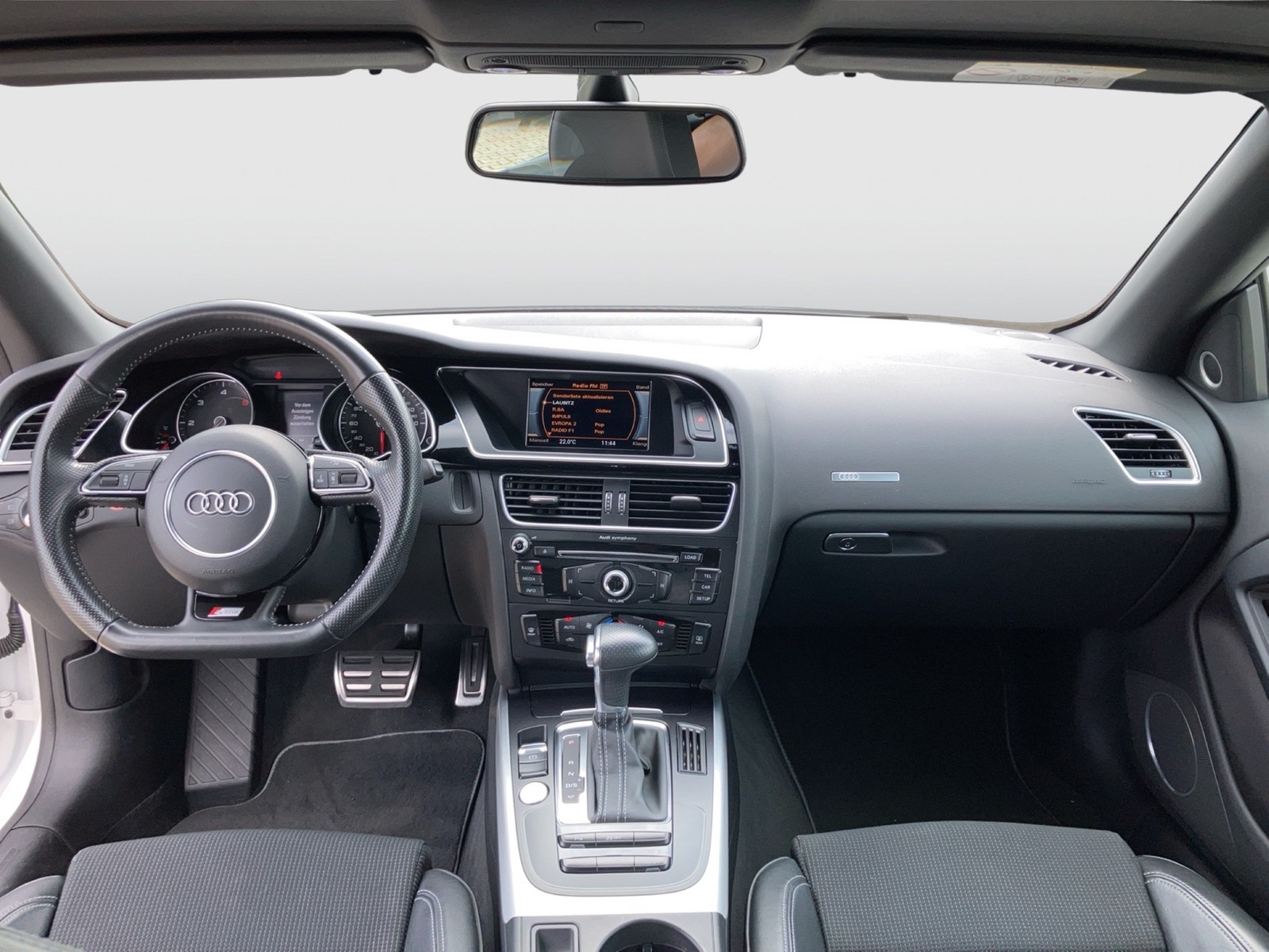 Fahrzeugabbildung Audi A5 Cabriolet TDI S line Sport XENON LEDER SHZ B&O