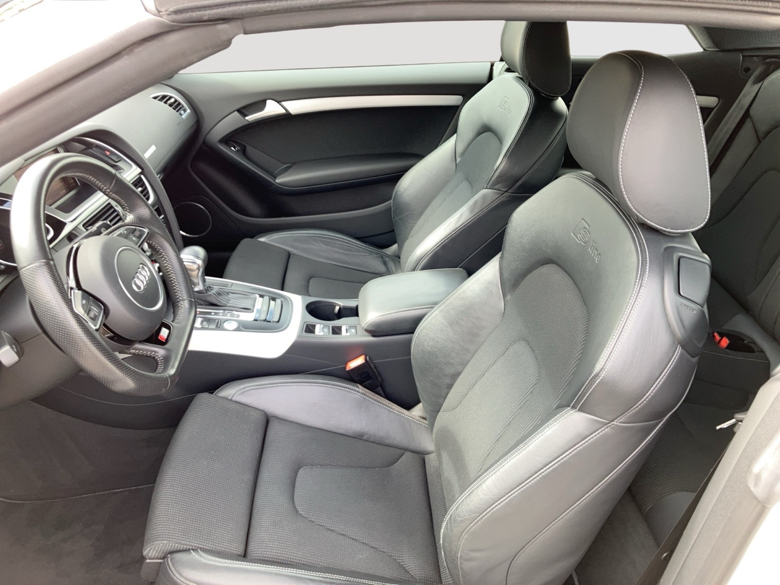 Fahrzeugabbildung Audi A5 Cabriolet TDI S line Sport XENON LEDER SHZ B&O