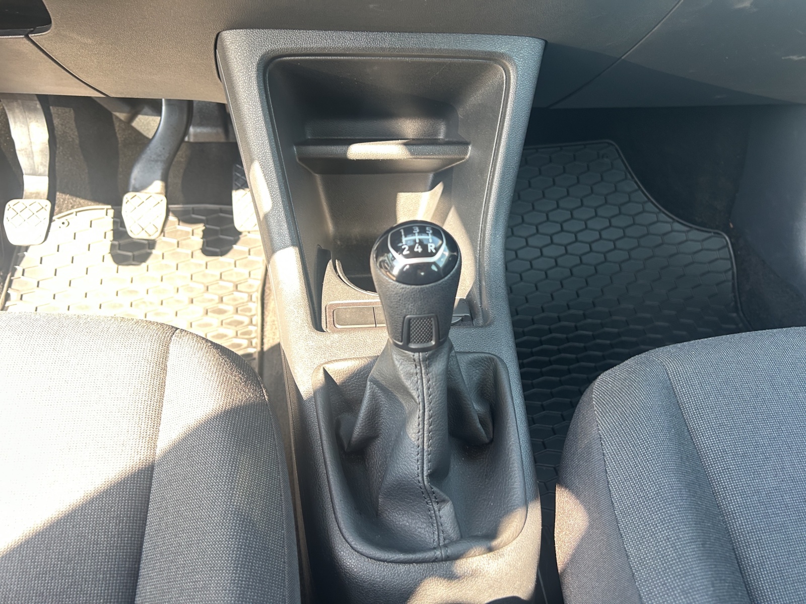 Fahrzeugabbildung Volkswagen up! GRA NSW REAR VIEW CLIMATRONIC