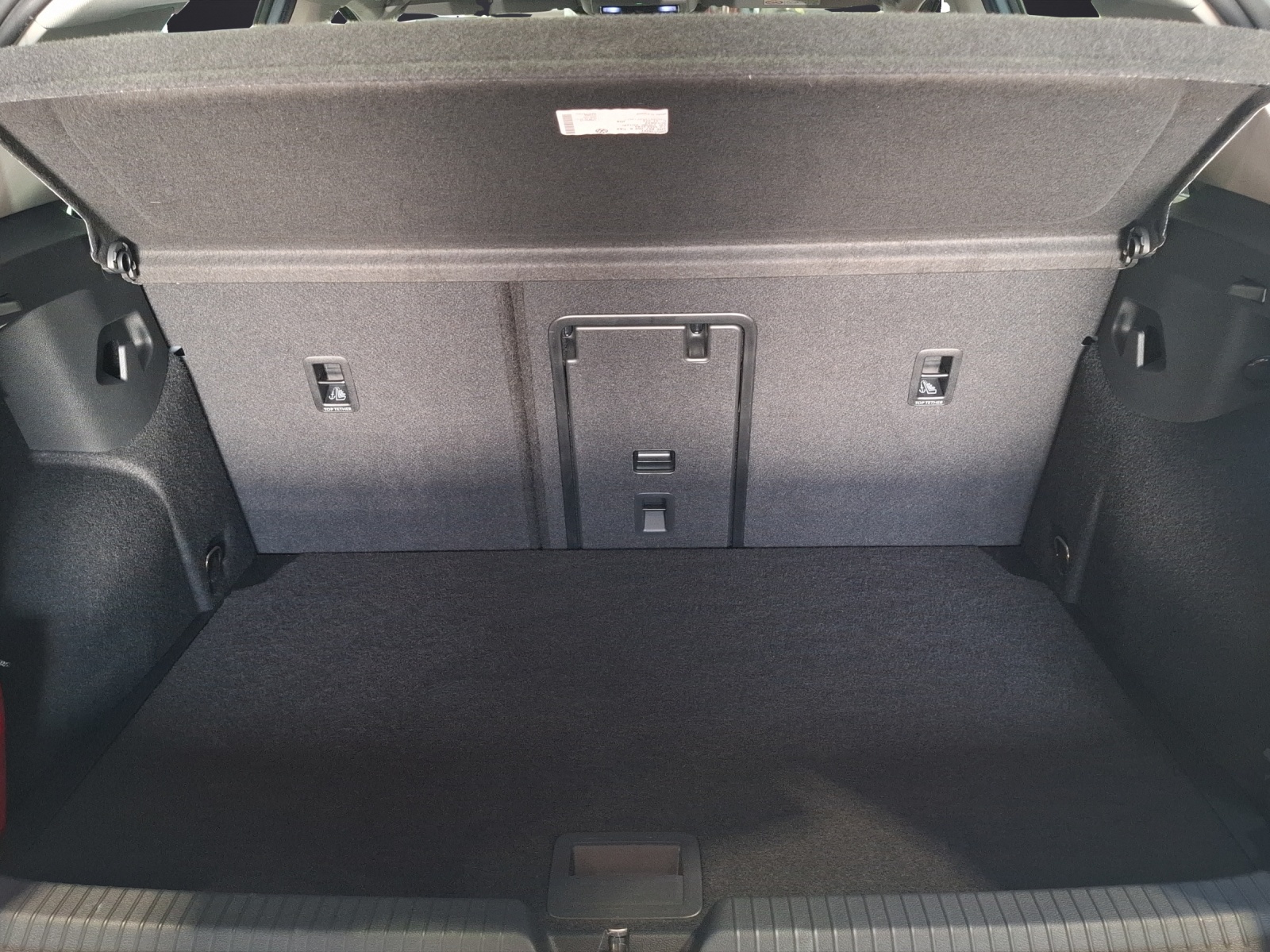 Fahrzeugabbildung Volkswagen Golf VIII TSI Life LED Navi AID ACC RFK HUD SH