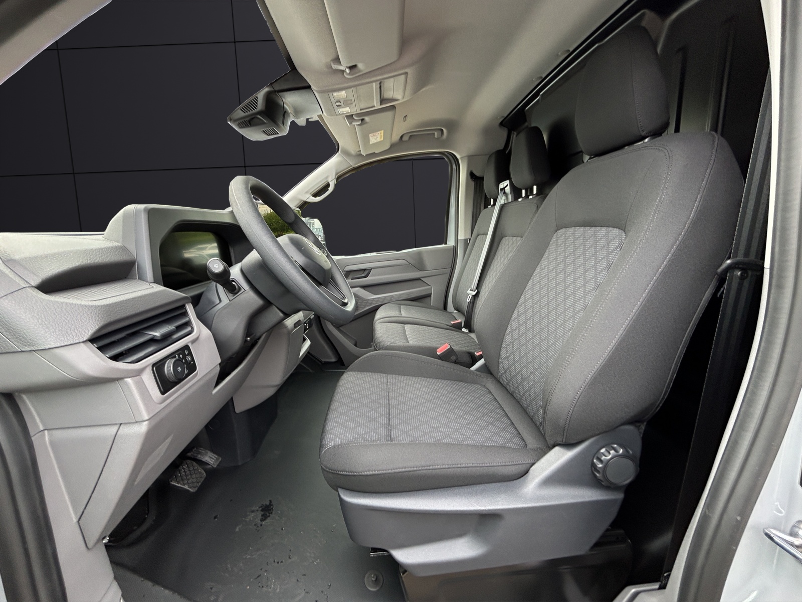 Fahrzeugabbildung Volkswagen e-Transporter Kasten BEV 100 kW LR, AHK, RFK, Fahrerassistenz-Paket