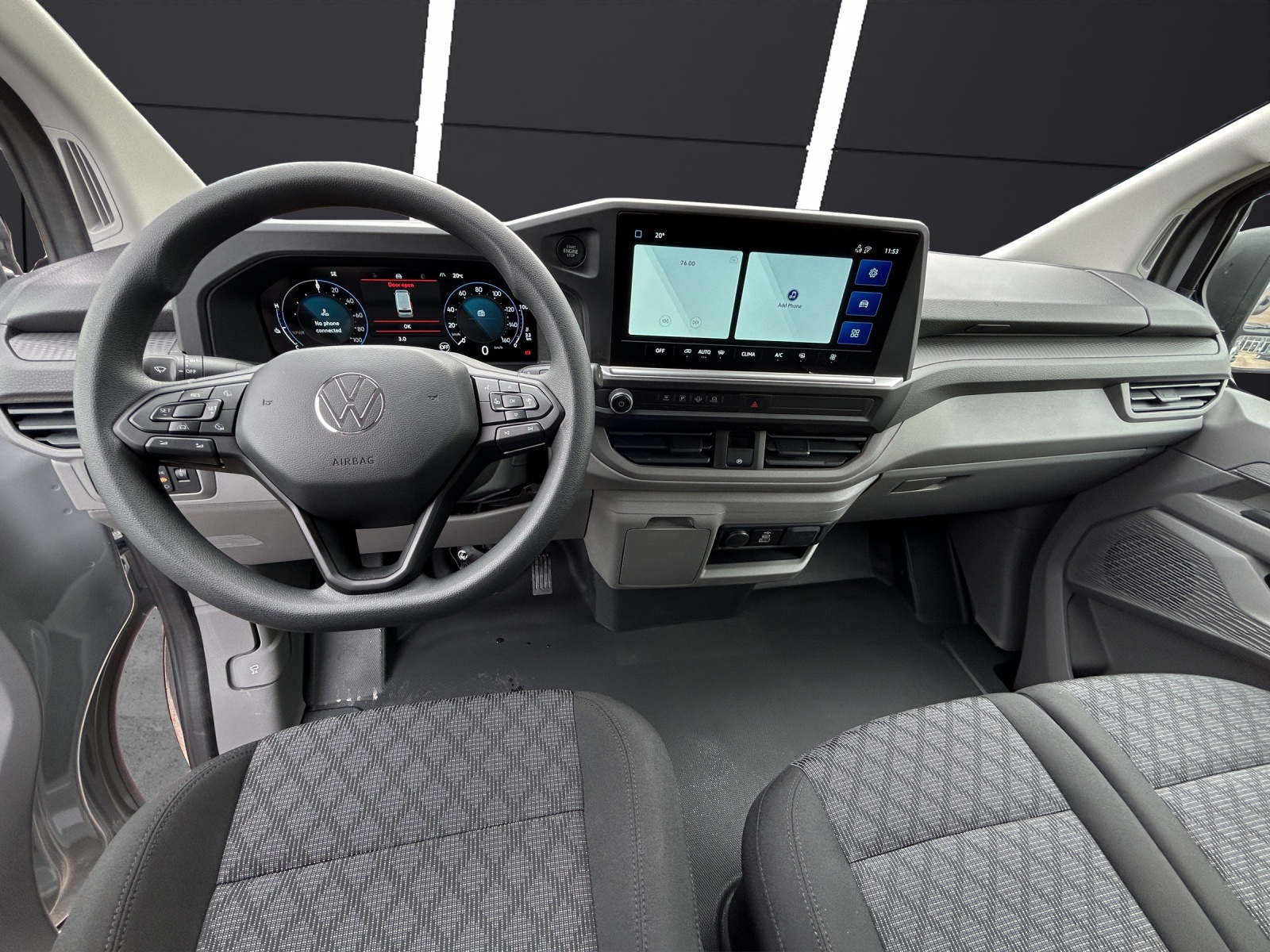 Fahrzeugabbildung Volkswagen e-Transporter Kasten BEV 100 kW LR, AHK, RFK, Fahrerassistenz-Paket