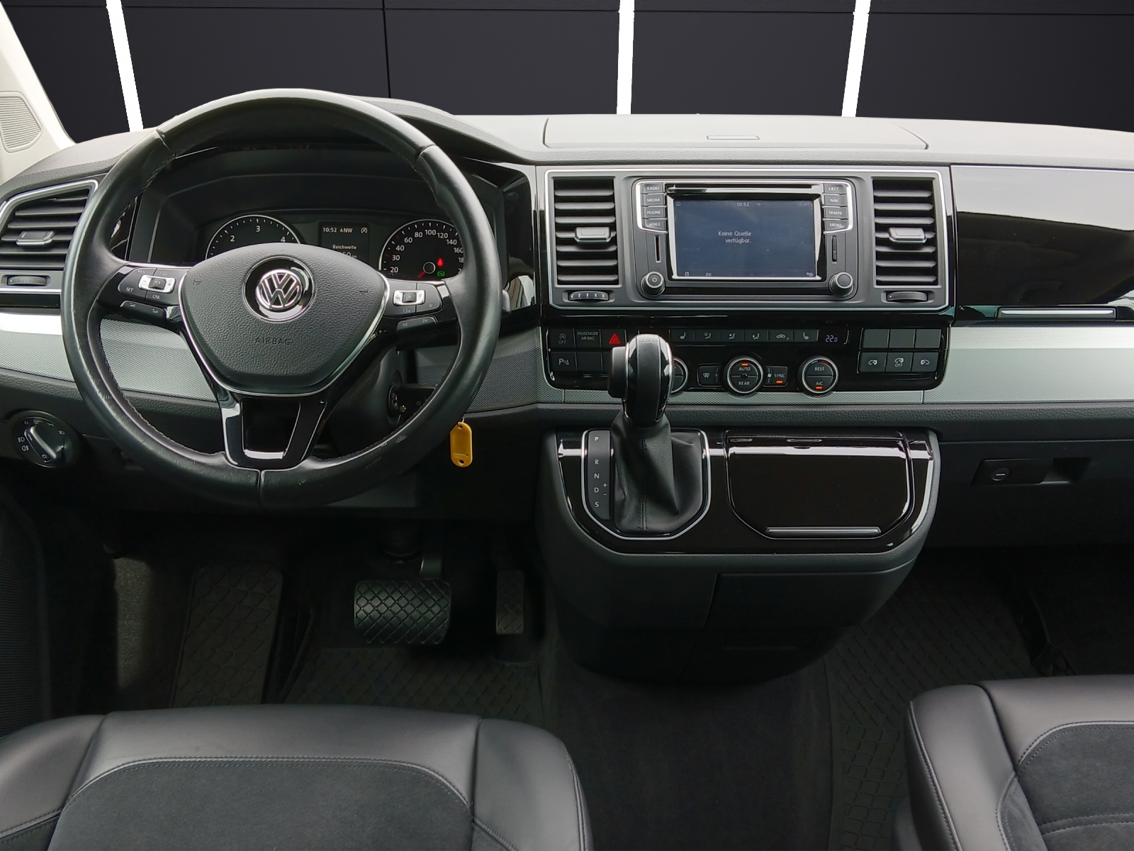 Fahrzeugabbildung Volkswagen T6 Multivan TDI Highl. DSG LED NAVI ACC RFK SH