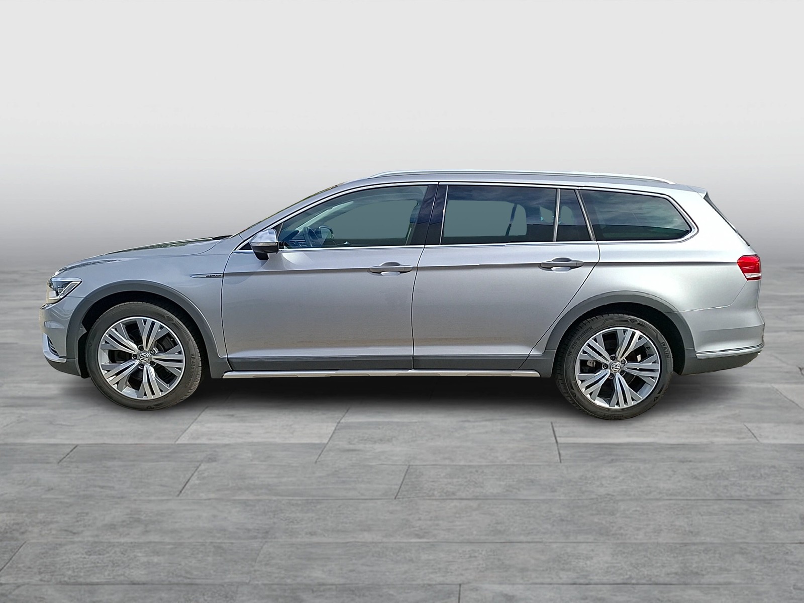 Fahrzeugabbildung Volkswagen Passat Variant TSI Alltrack DSG 4M LED Navi ACC RFK SH 18
