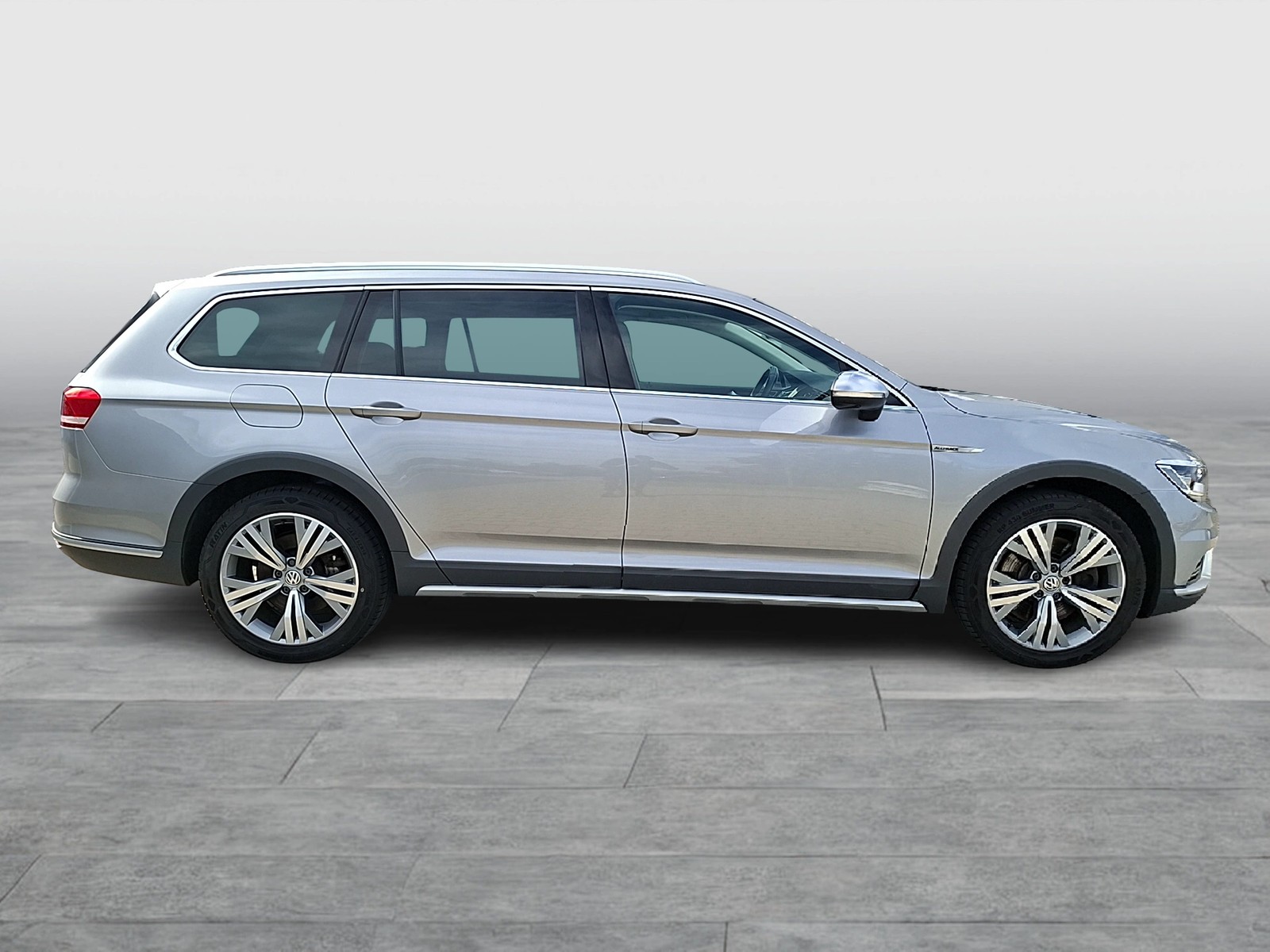 Fahrzeugabbildung Volkswagen Passat Variant TSI Alltrack DSG 4M LED Navi ACC RFK SH 18