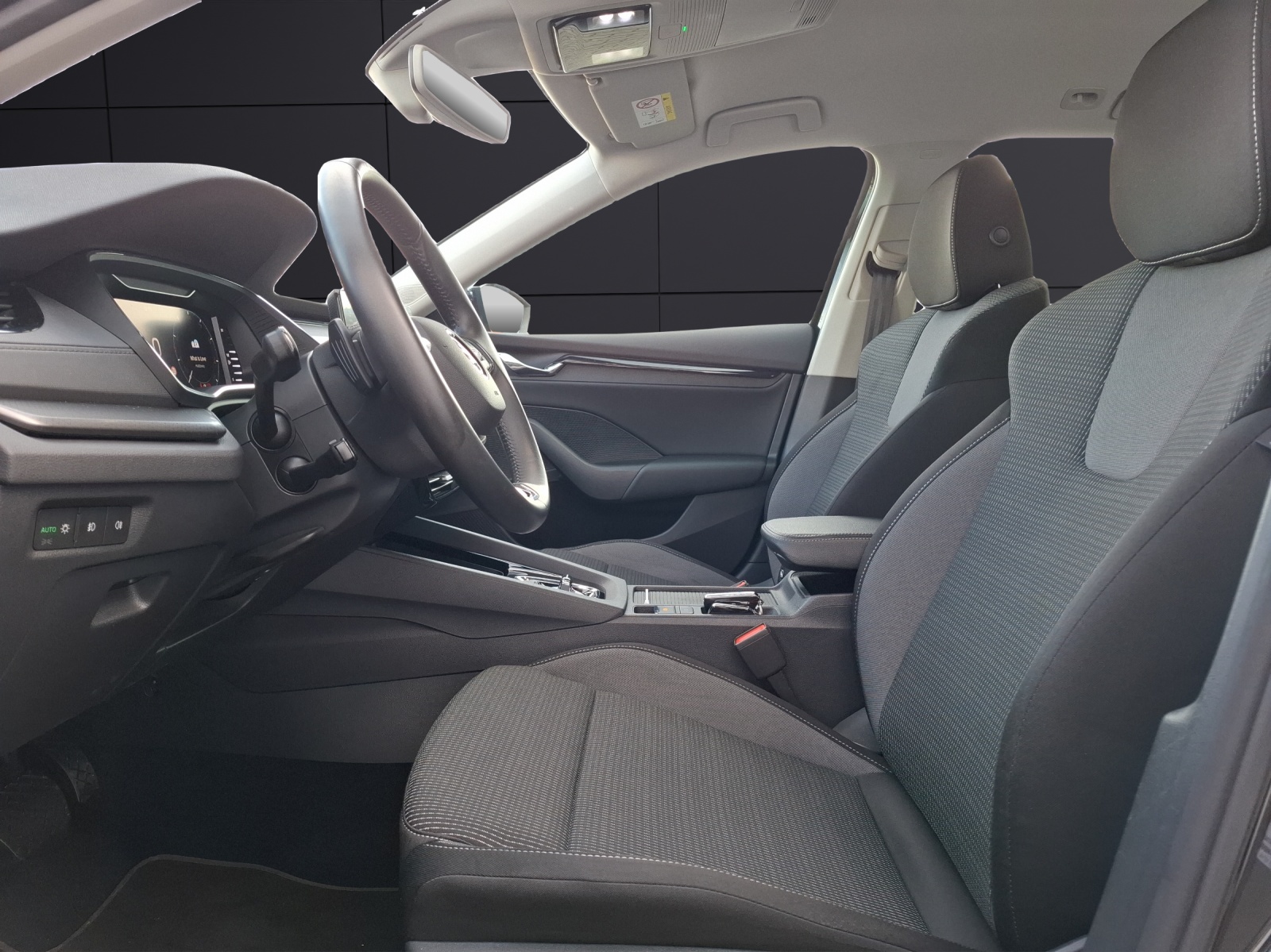 Fahrzeugabbildung SKODA Octavia Combi TDI Ambition DSG LED Navi ACC PDC SH LM