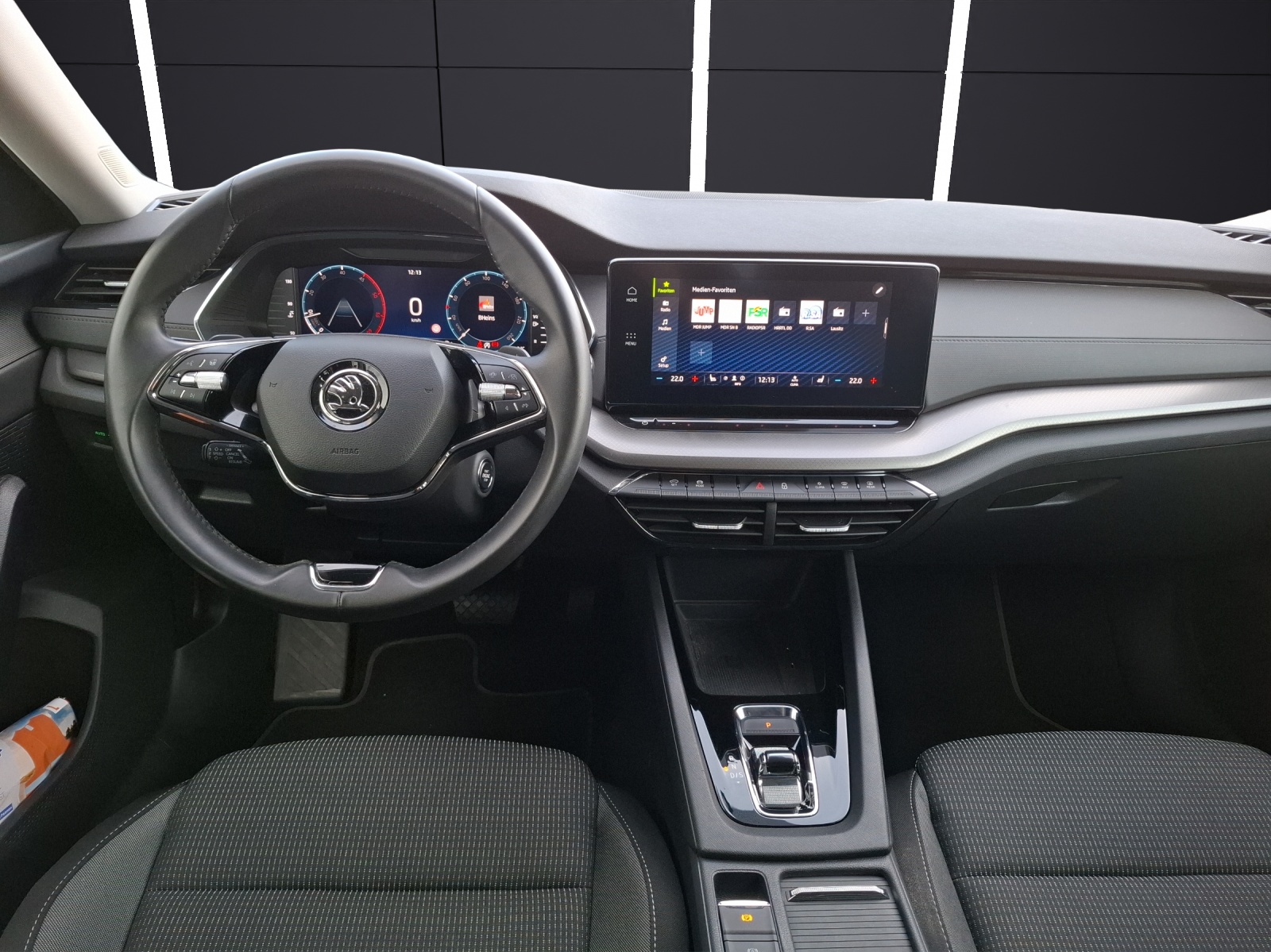 Fahrzeugabbildung SKODA Octavia Combi TDI Ambition DSG LED Navi ACC PDC SH LM