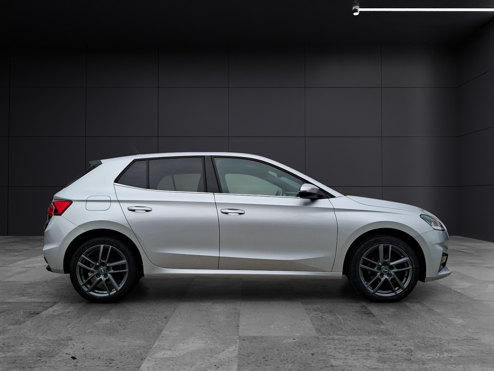 Fahrzeugabbildung SKODA Fabia Style TSI DSG LED SH RFK AID Ambiente Climatronic DAB