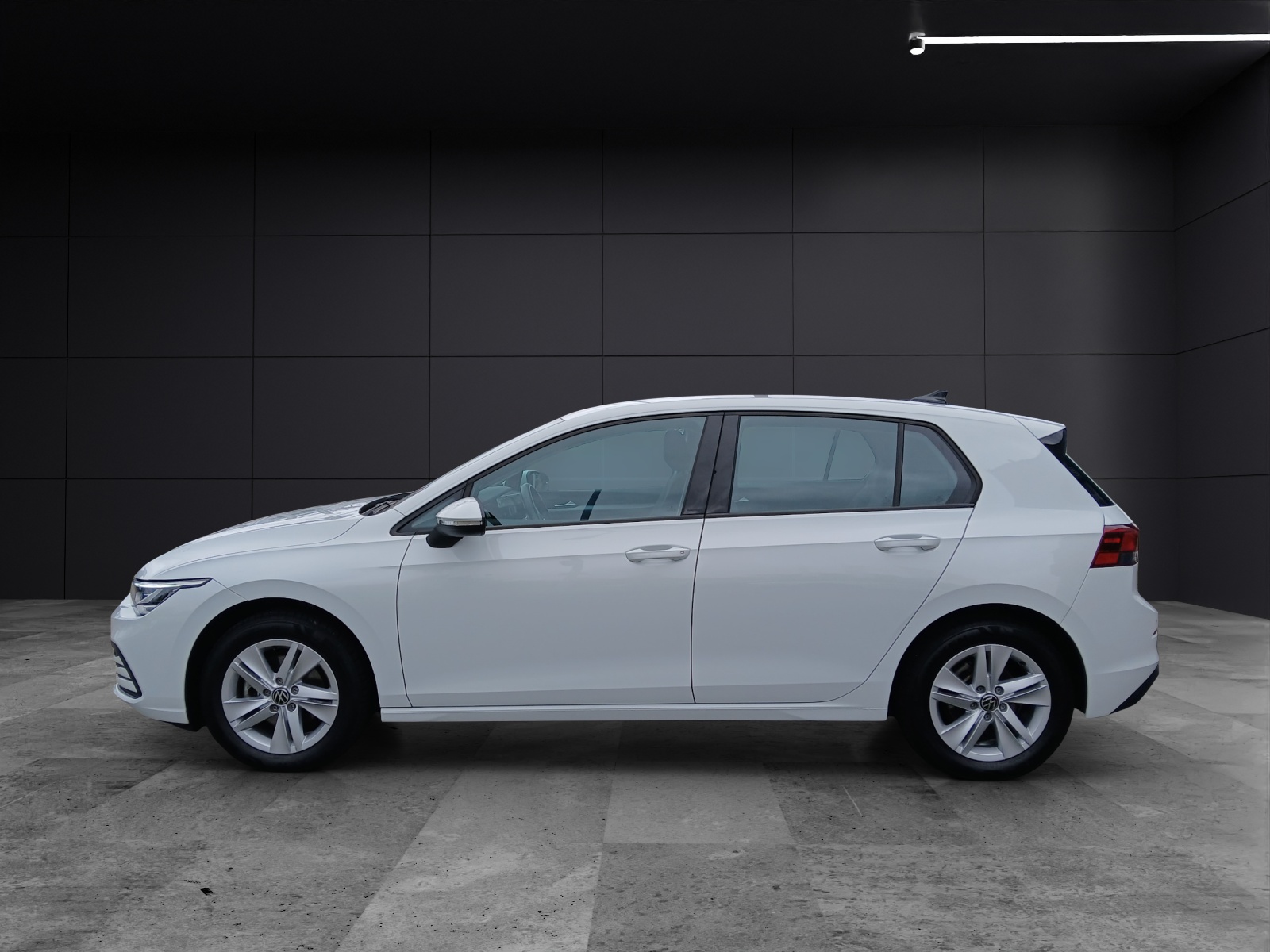 Fahrzeugabbildung Volkswagen Golf VIII TSI Life LED Navi AID PDC
