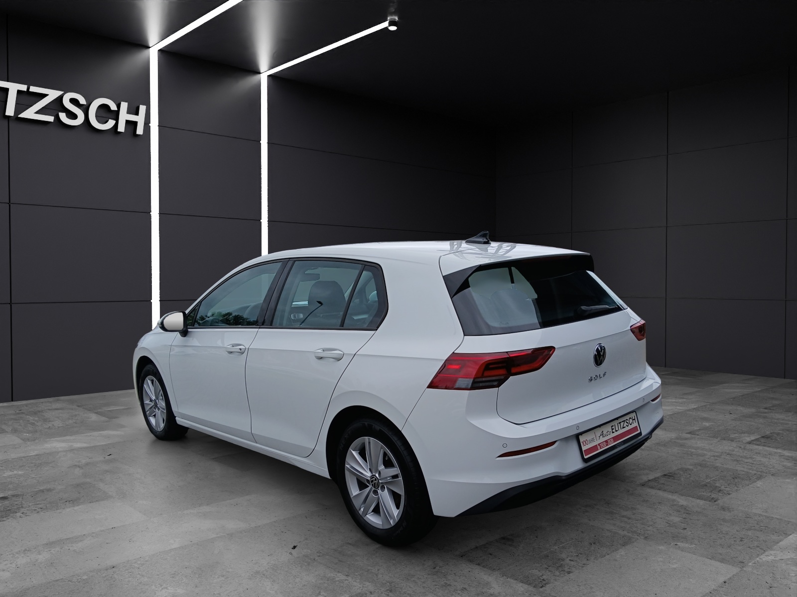 Fahrzeugabbildung Volkswagen Golf VIII TSI Life LED Navi AID PDC