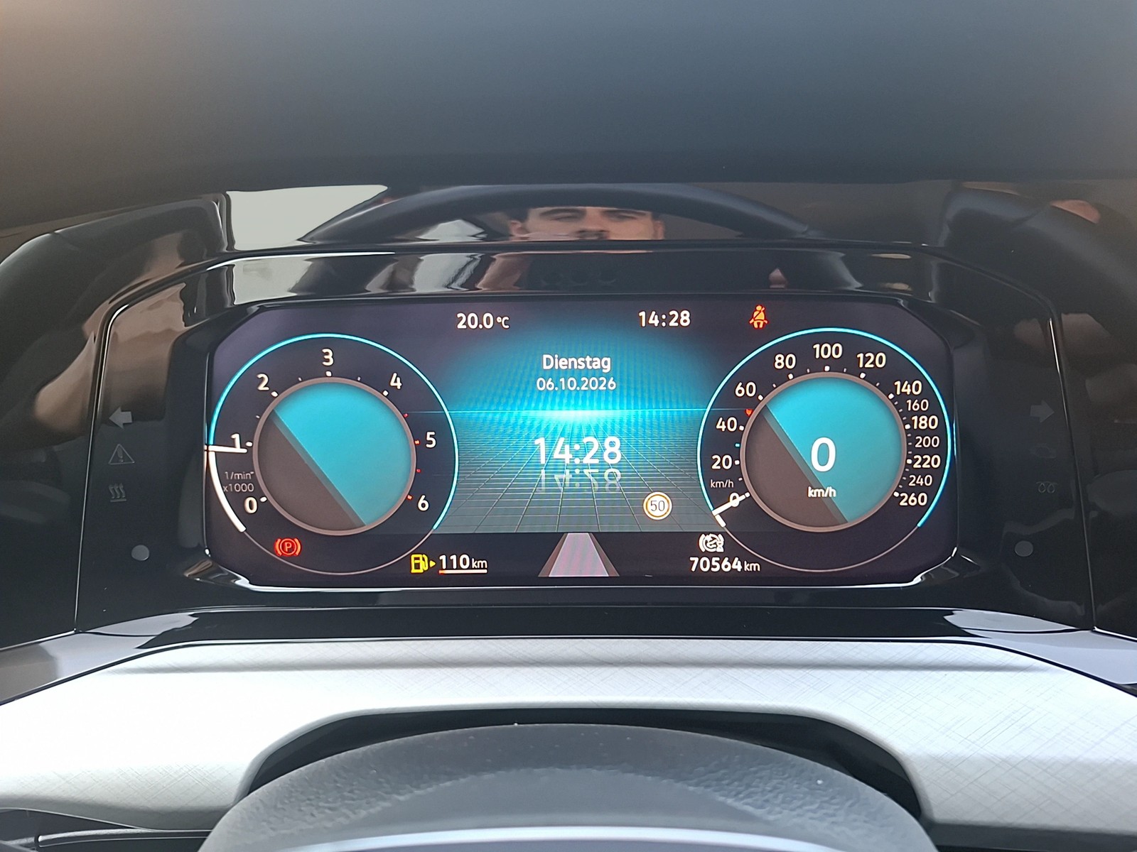 Fahrzeugabbildung Volkswagen Golf VIII Variant TDI Life LED Navi AID ACC PDC SH