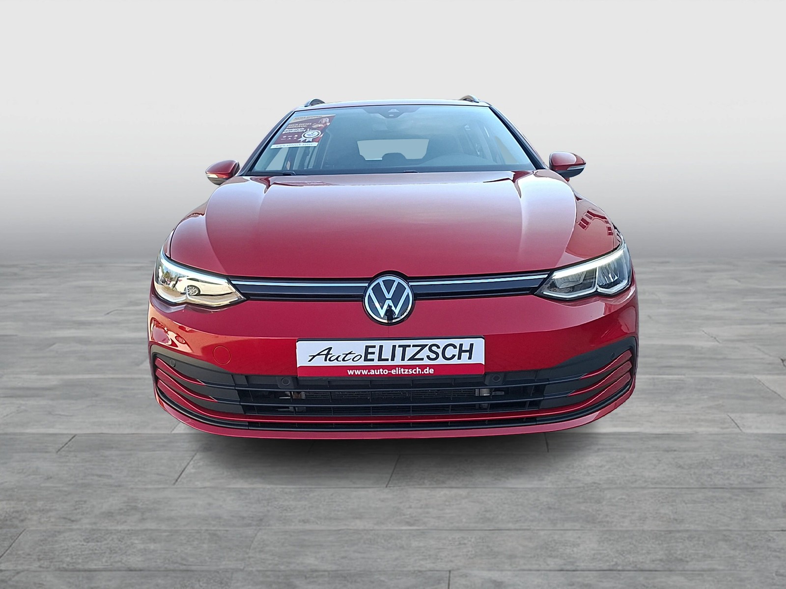 Fahrzeugabbildung Volkswagen Golf VIII Variant TDI Life LED Navi AID ACC PDC SH