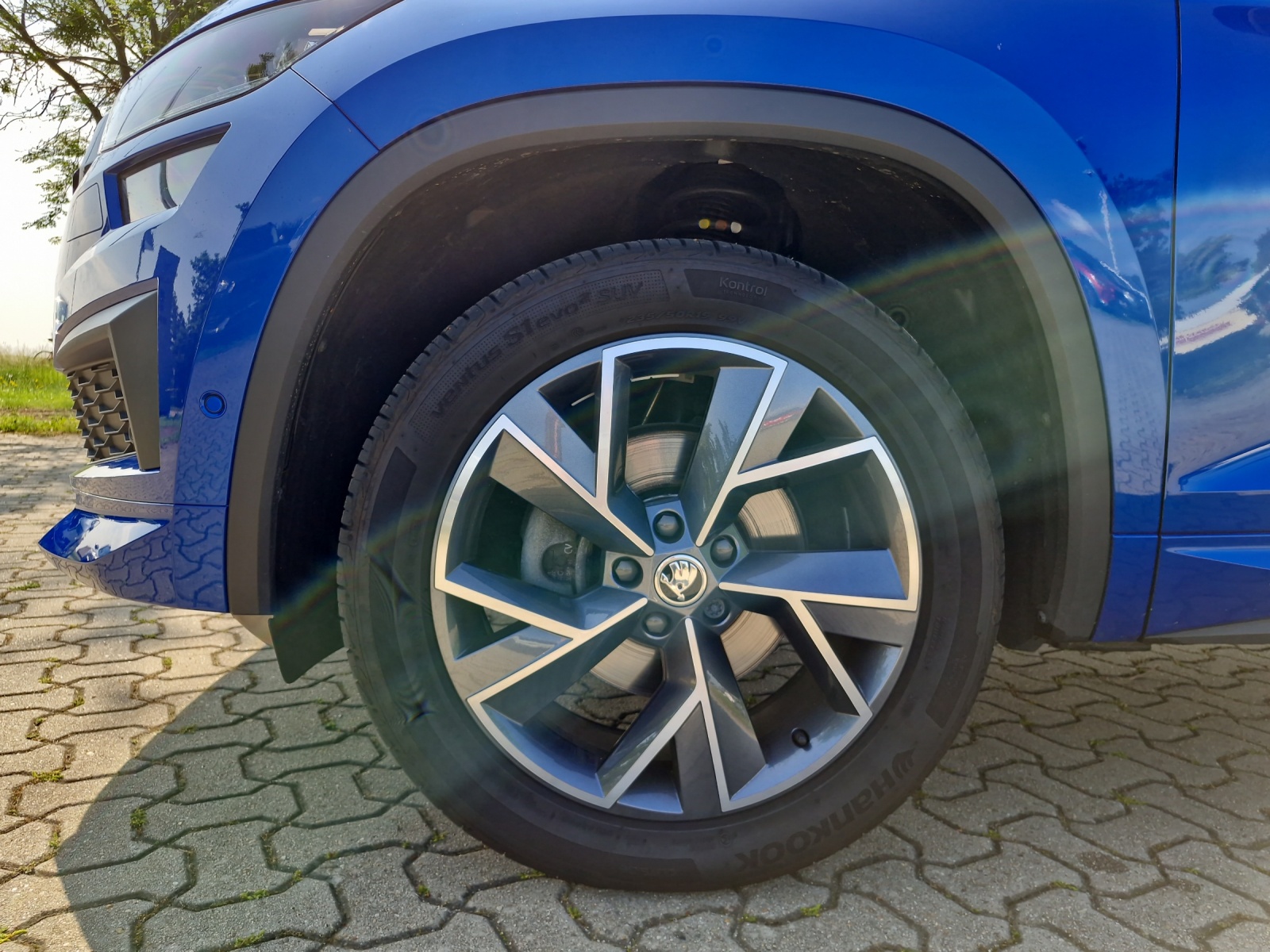 Fahrzeugabbildung SKODA Kodiaq Sportline 1.5 TSI DSG ACC LED KAMERA