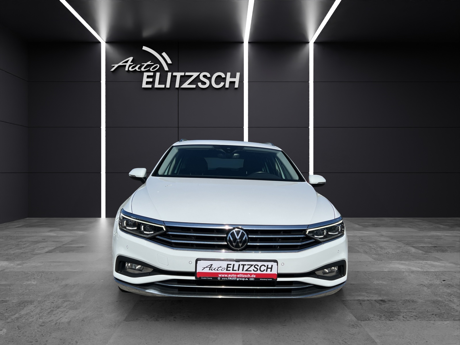 Fahrzeugabbildung Volkswagen Passat Variant TDI Elegance DSG Matrix AHK Navi ACC RFK SH LM