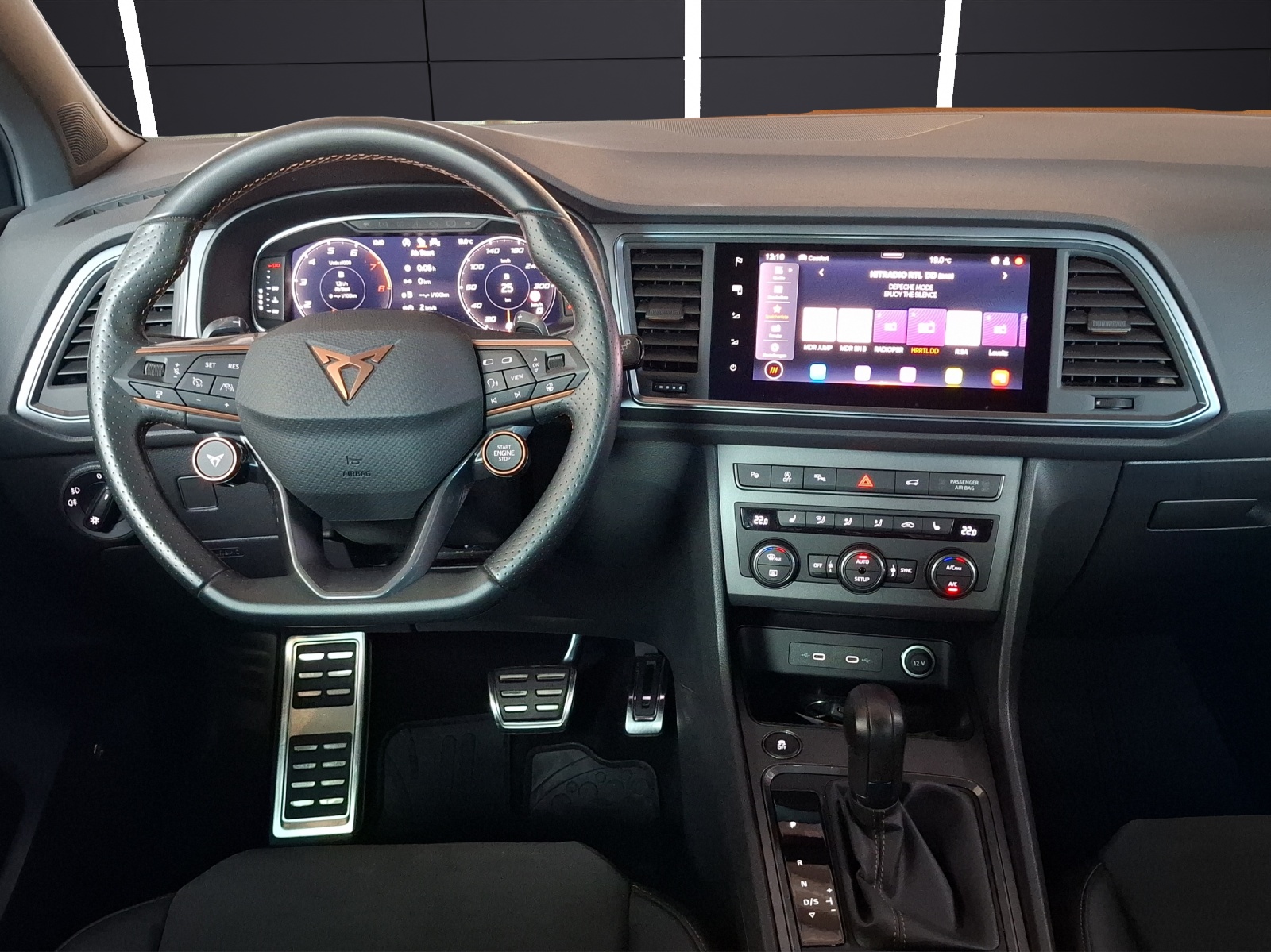 Fahrzeugabbildung CUPRA Ateca VZ DSG 4Drive LED Navi AID ACC RFK Beats SHZ 19