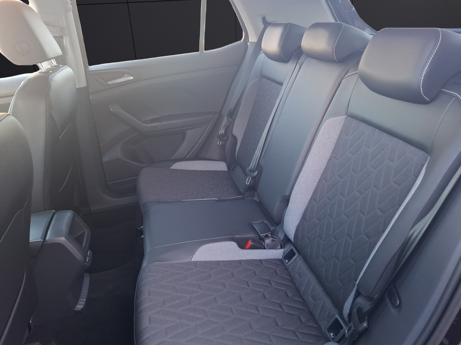 Fahrzeugabbildung Volkswagen T-Cross Energy TSI DSG LED ACC SH RearView AppConnect Climatronic DAB+