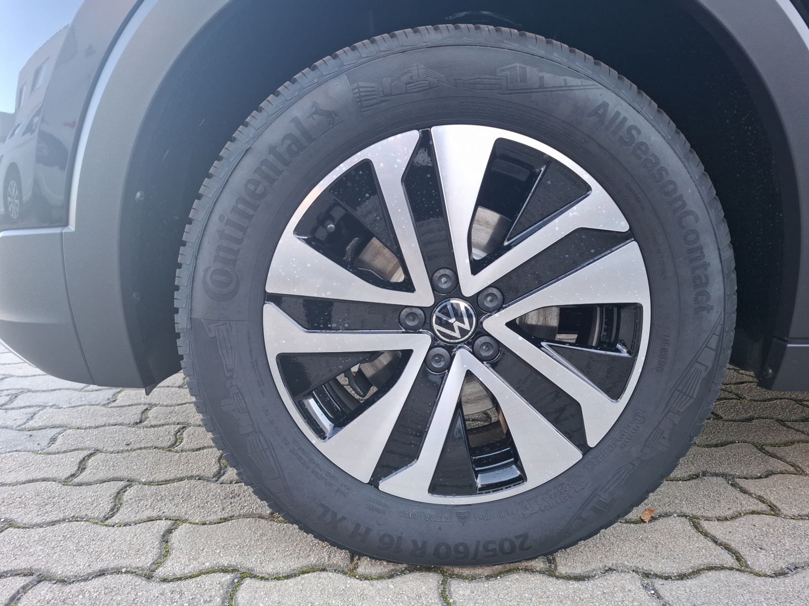 Fahrzeugabbildung Volkswagen T-Cross Energy TSI DSG LED ACC SH RearView AppConnect Climatronic DAB+