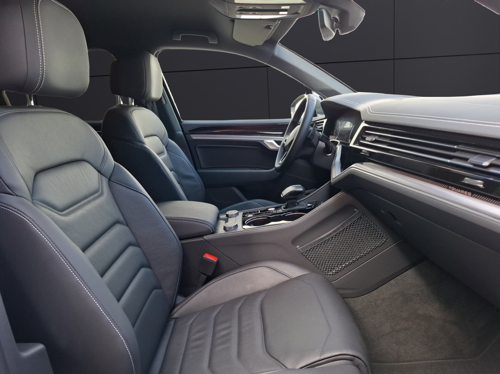 Fahrzeugabbildung Volkswagen Touareg Edition StandHZG LUFT Matrix AHK Leder Zuziehhilfe AkkustikPaket Kamera ACC