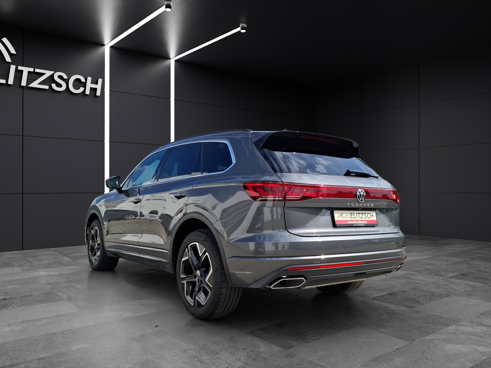 Fahrzeugabbildung Volkswagen Touareg Edition StandHZG LUFT Matrix AHK Leder Zuziehhilfe AkkustikPaket Kamera ACC