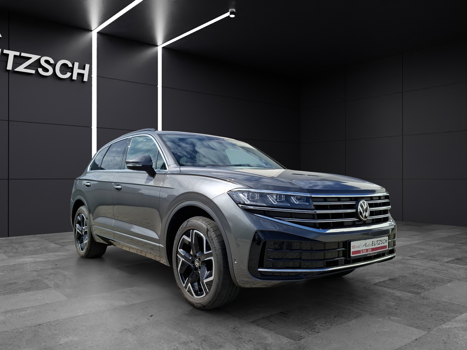 Fahrzeugabbildung Volkswagen Touareg Edition StandHZG LUFT Matrix AHK Leder Zuziehhilfe AkkustikPaket Kamera ACC