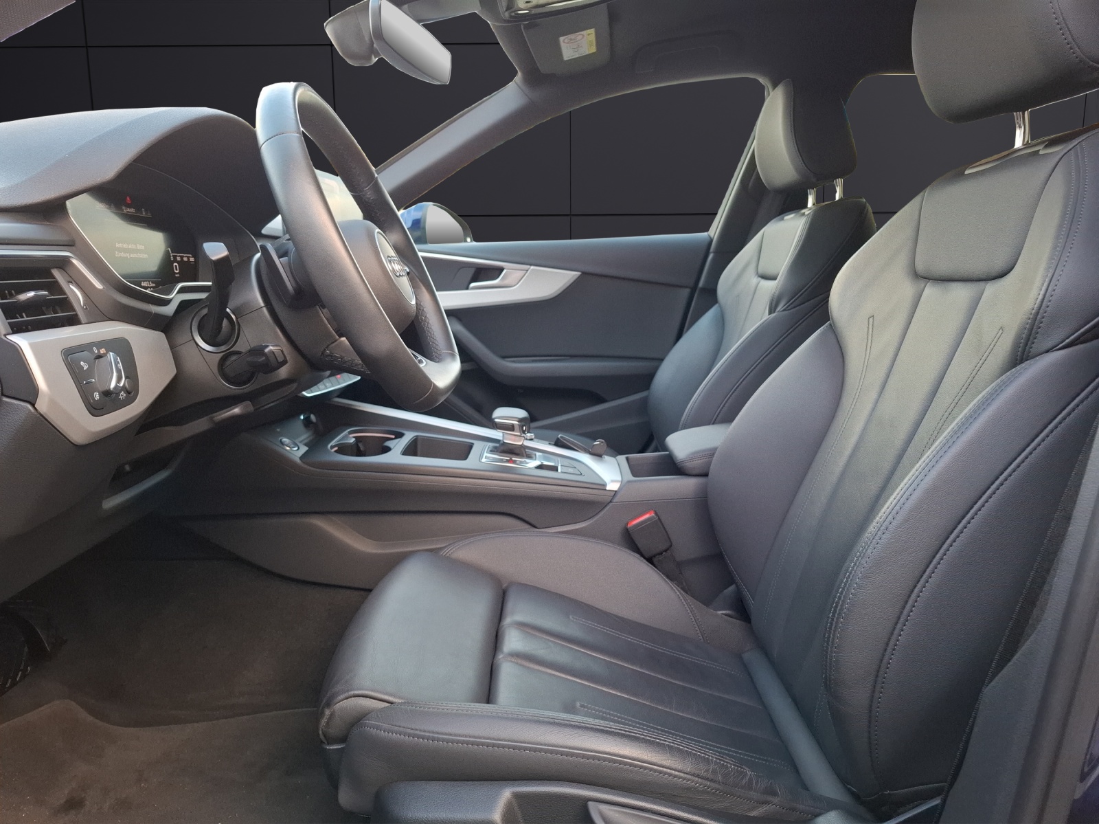 Fahrzeugabbildung Audi A4 Avant 35 TDI S-tronic LED Navi AID GRA RFK Leder SH