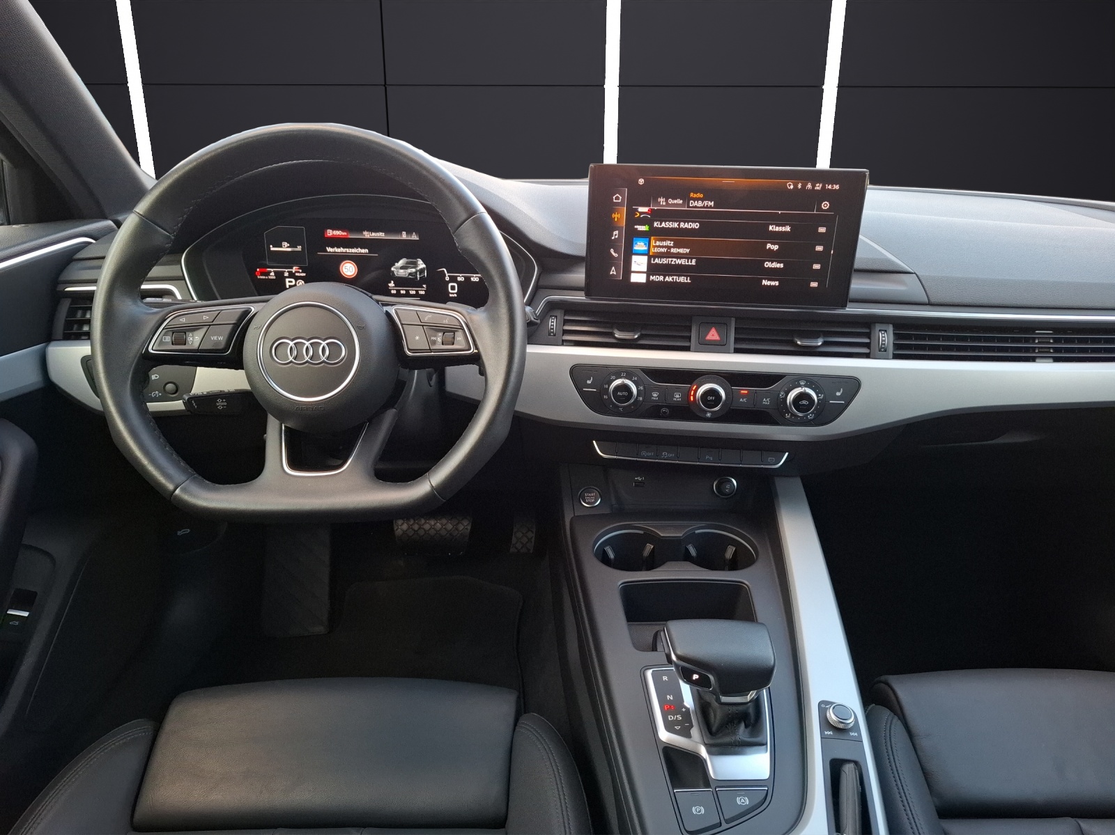 Fahrzeugabbildung Audi A4 Avant 35 TDI S-tronic LED Navi AID GRA RFK Leder SH