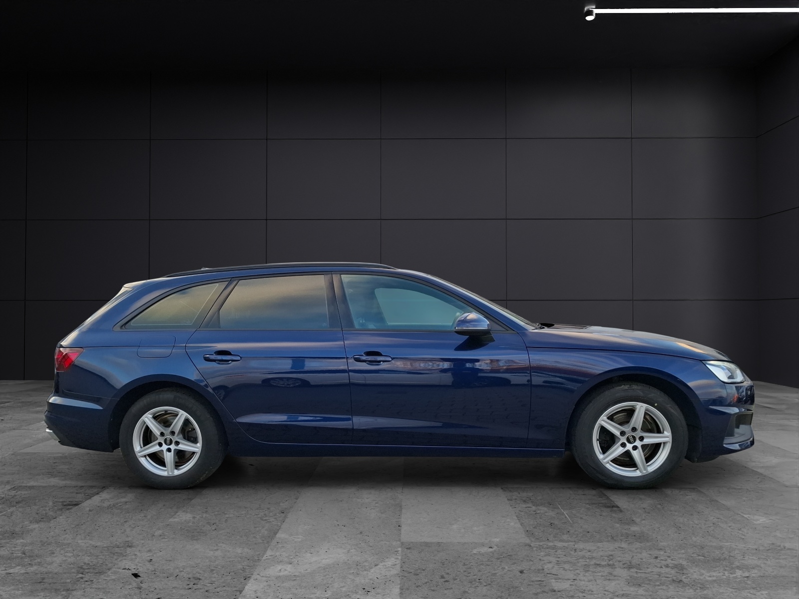 Fahrzeugabbildung Audi A4 Avant 35 TDI S-tronic LED Navi AID GRA RFK Leder SH