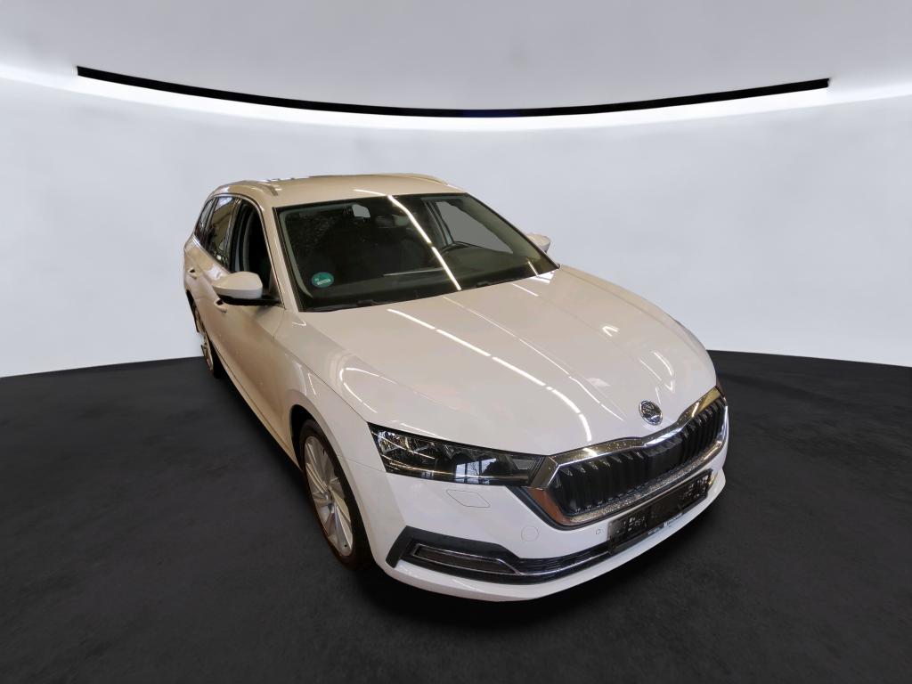 Fahrzeugabbildung SKODA Octavia Combi TDI First-Edition DSG Standhzg. LED Navi ACC RFK SH