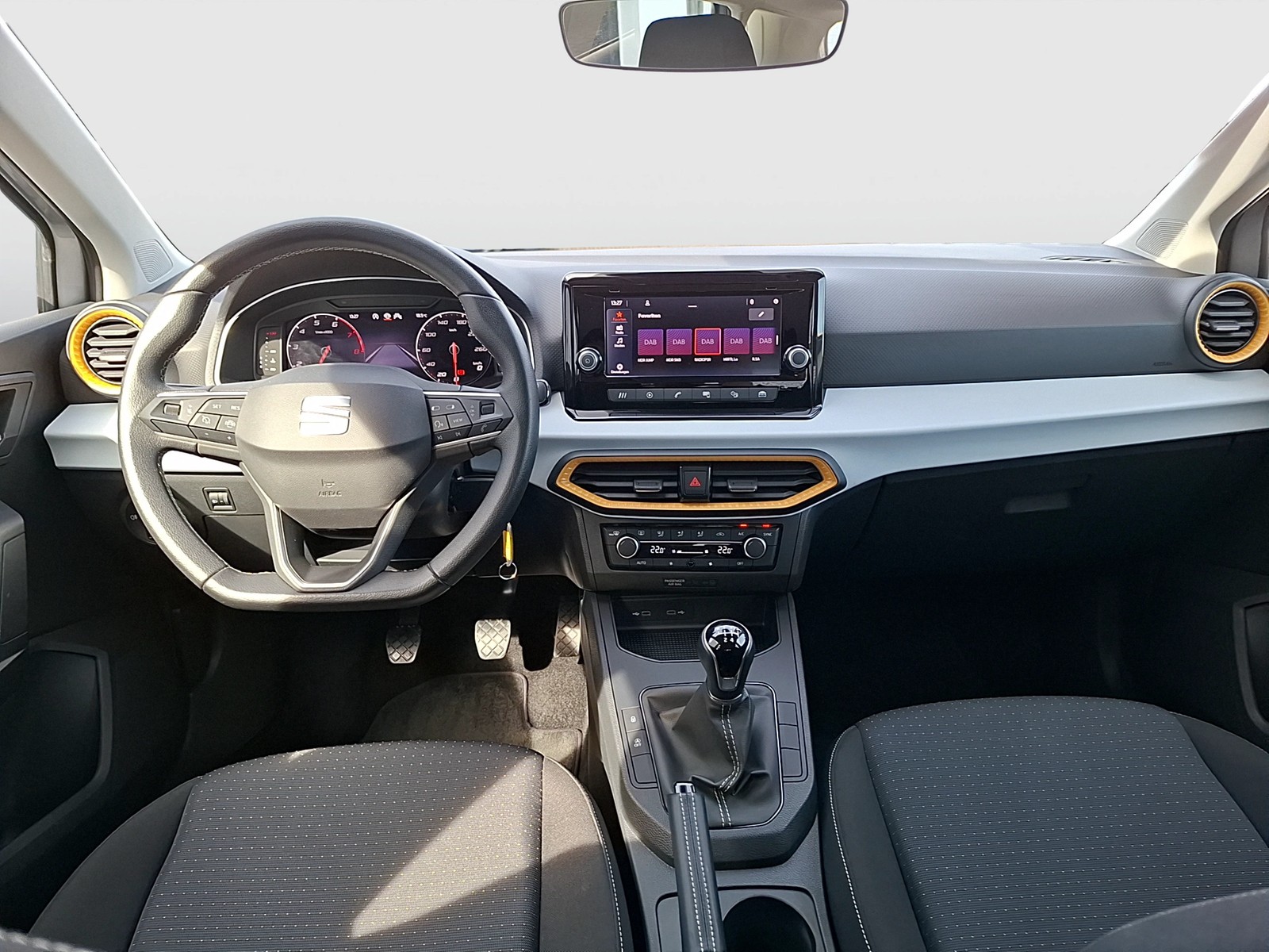 Fahrzeugabbildung SEAT Ibiza TSI Style LED AID DAB GRA LM