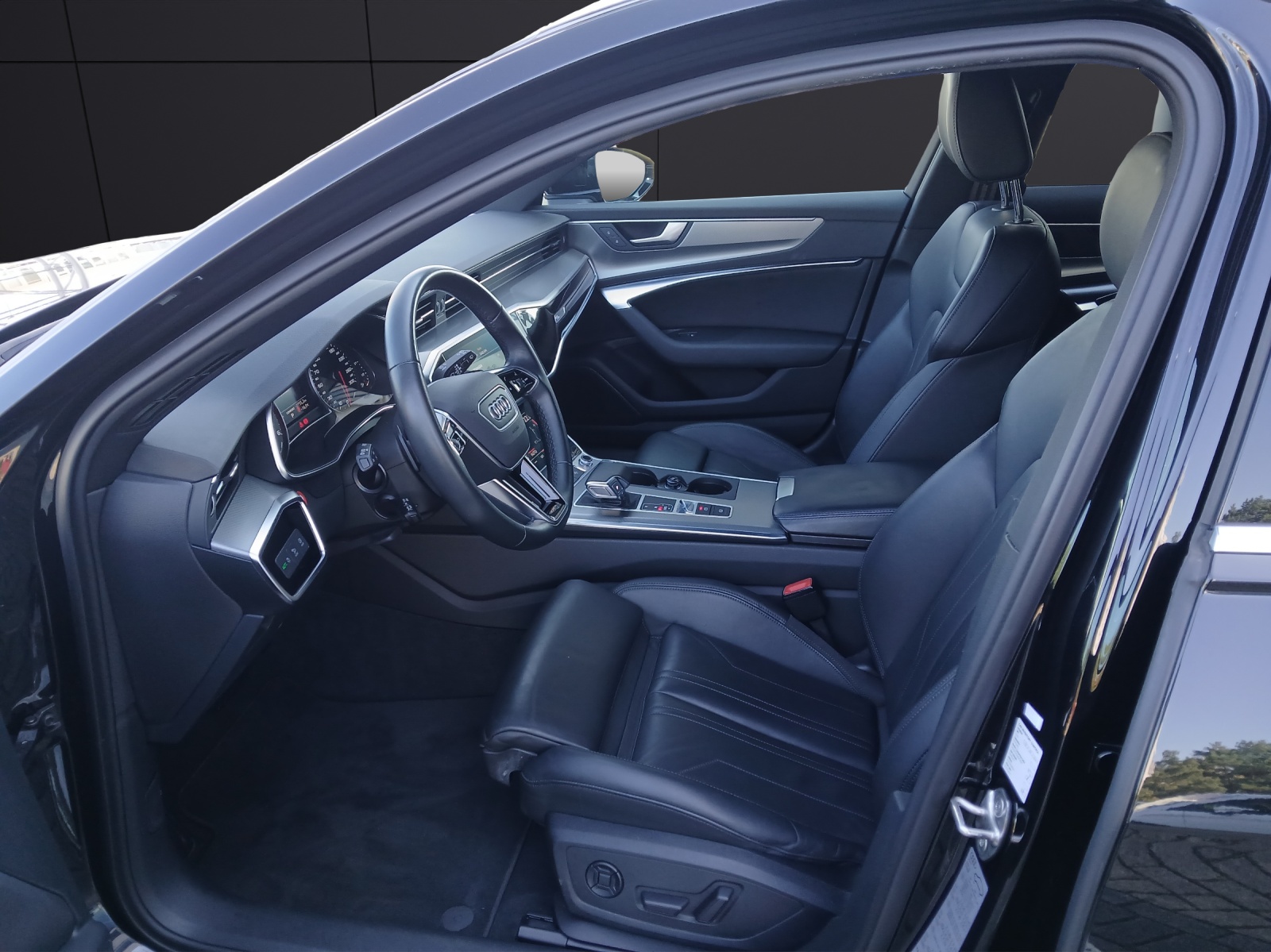 Fahrzeugabbildung Audi A6 Avant 40 TDI sport S-tronic LED Navi Leder ACC RFK SH 19